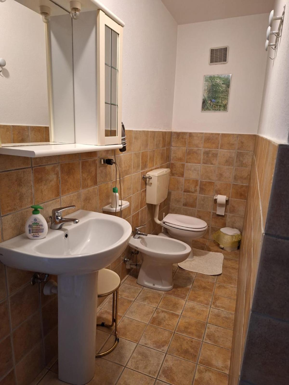 Standard King Room - Photo 3