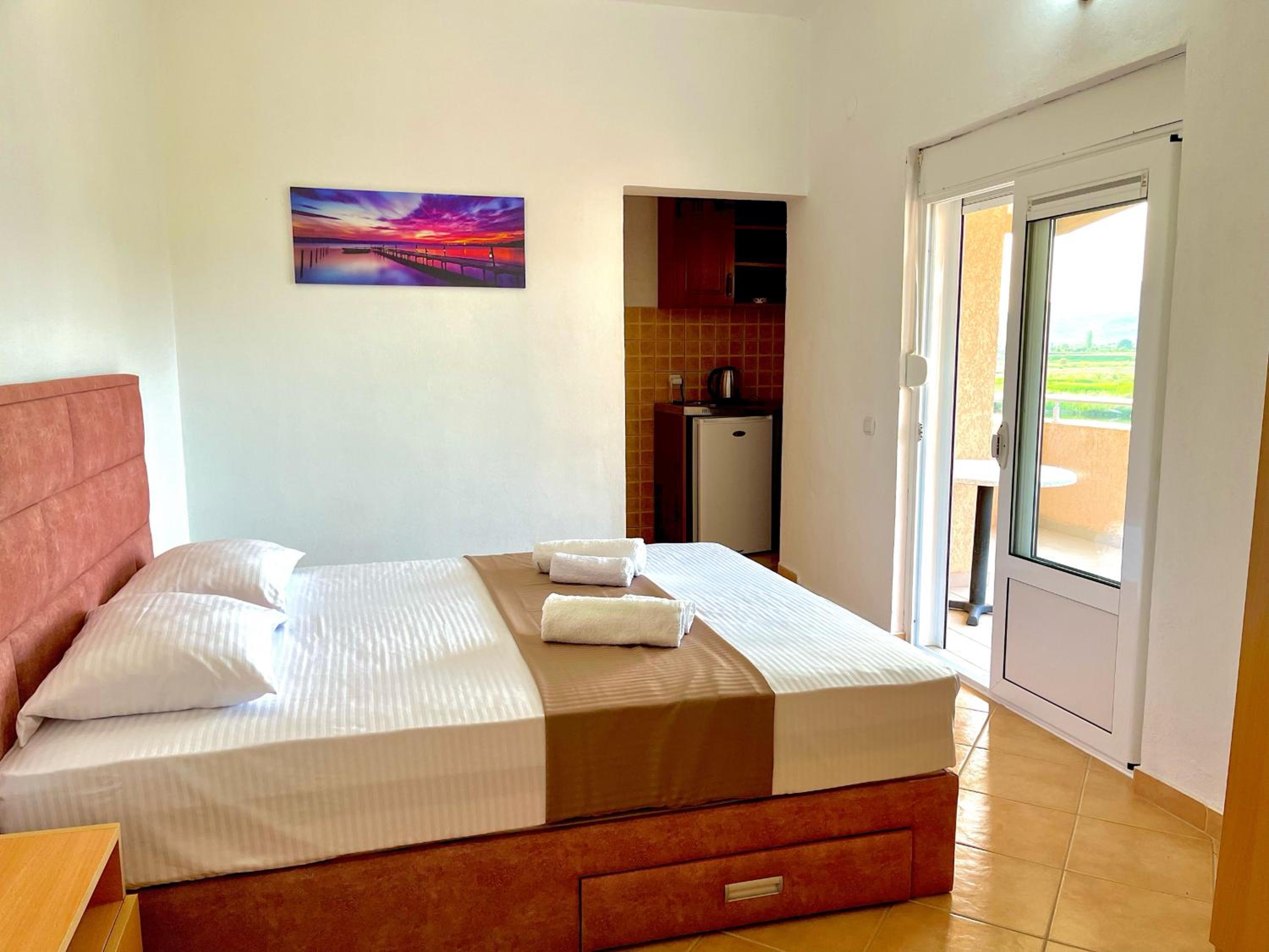 Double Room With Lake View photo 2