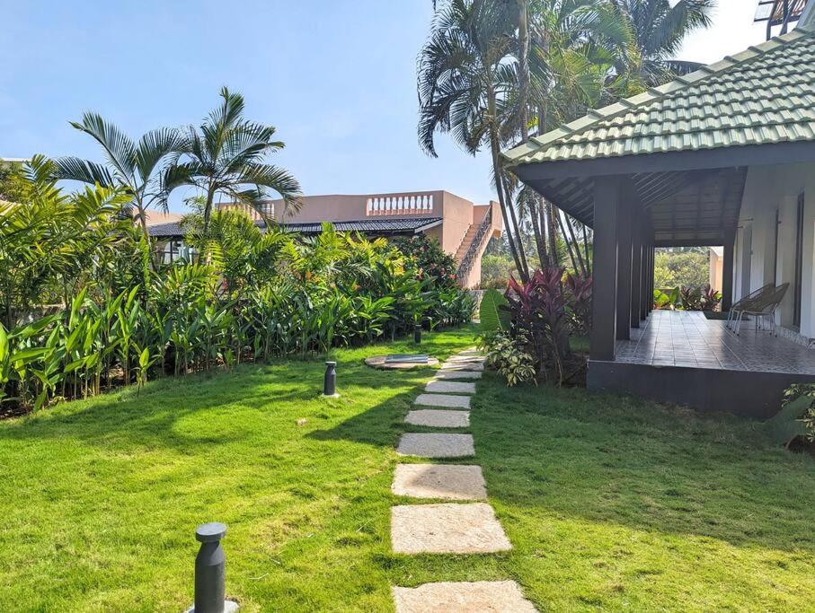 Villa photo 3