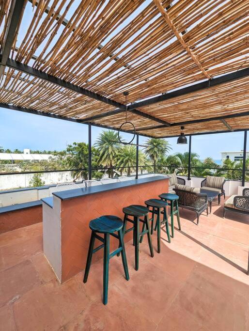 Villa photo 2