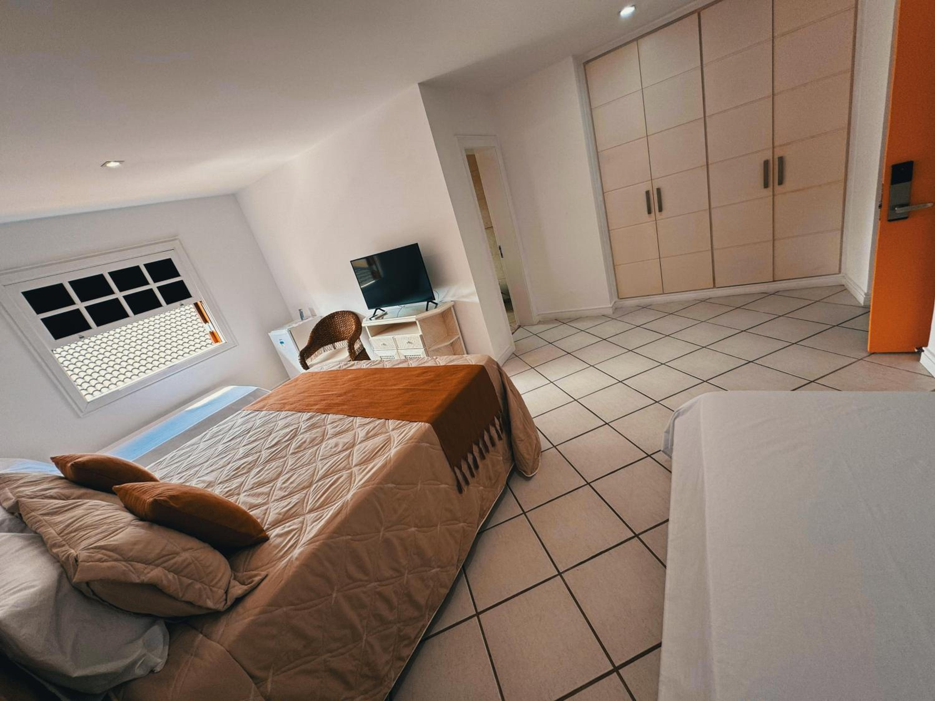 Deluxe Suite with Spa Bath