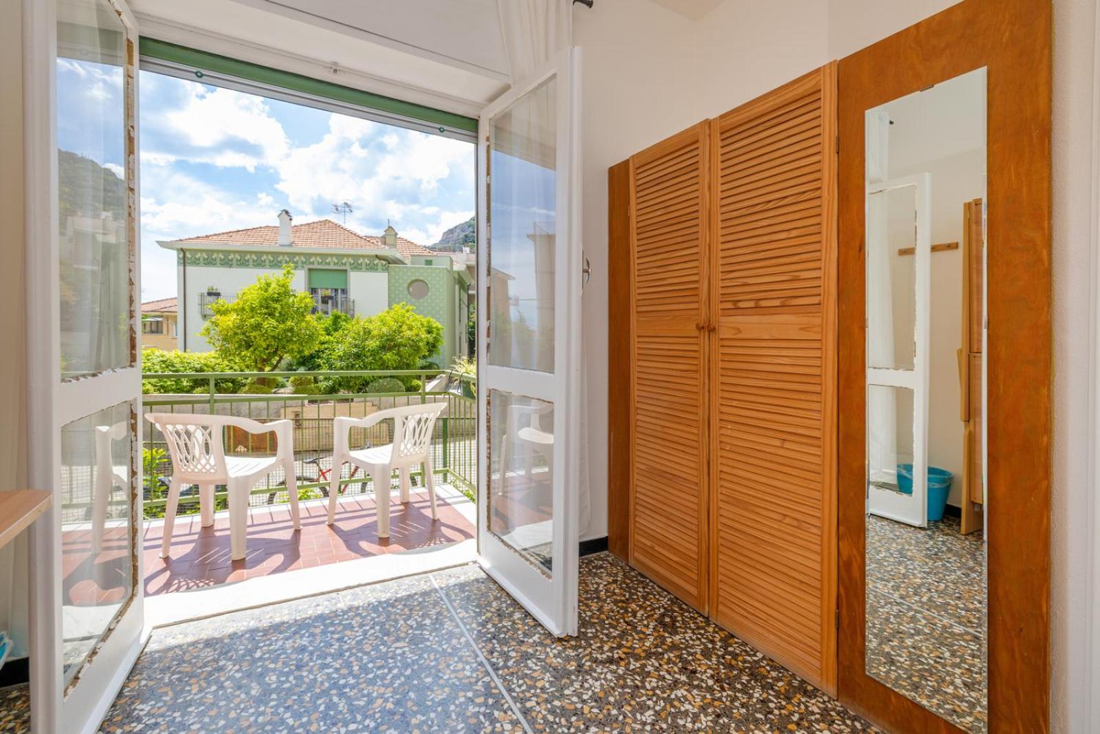 Quadruple Room With Private External Bathroom - Photo 8
