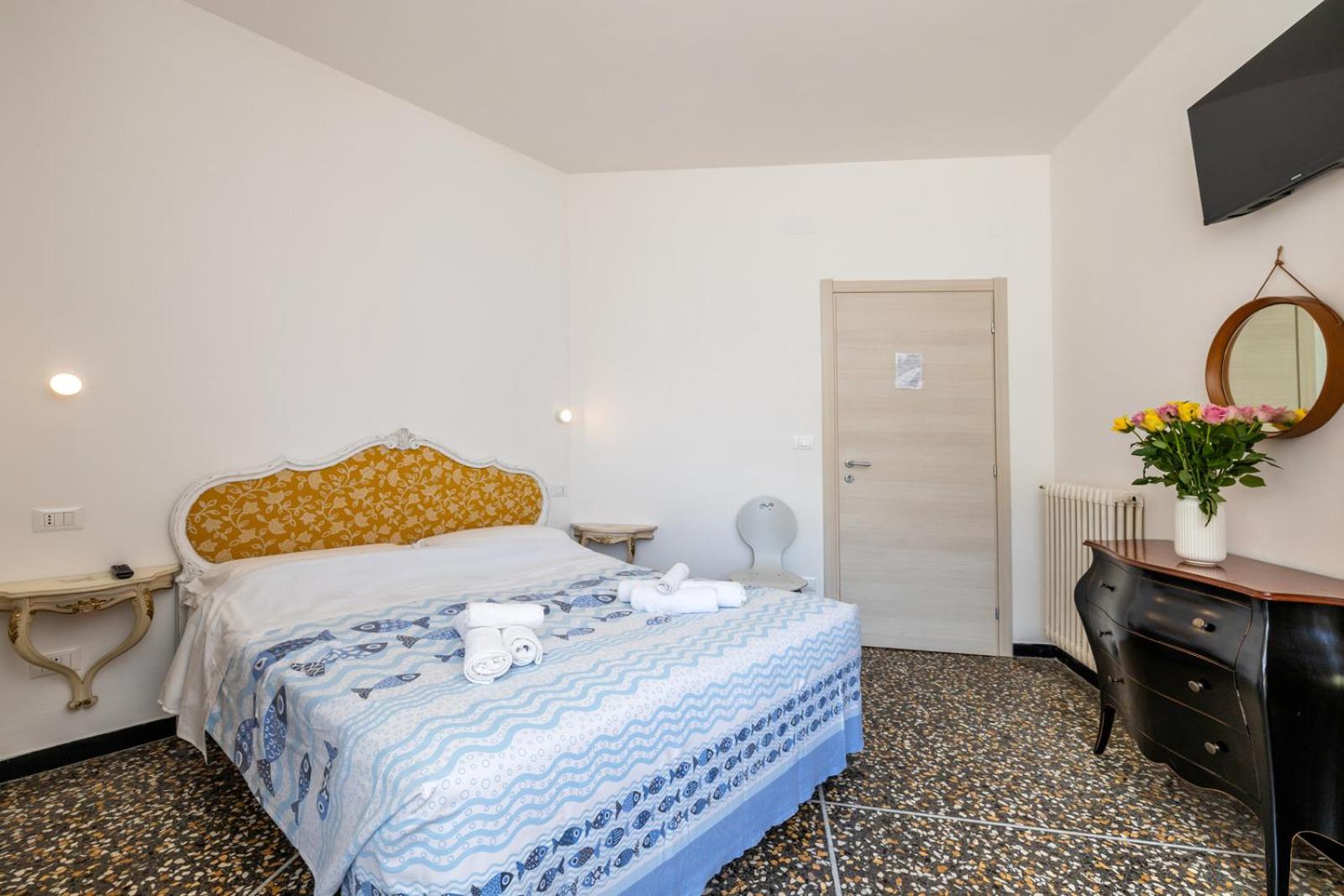 Quadruple Room With Private External Bathroom - Photo 9