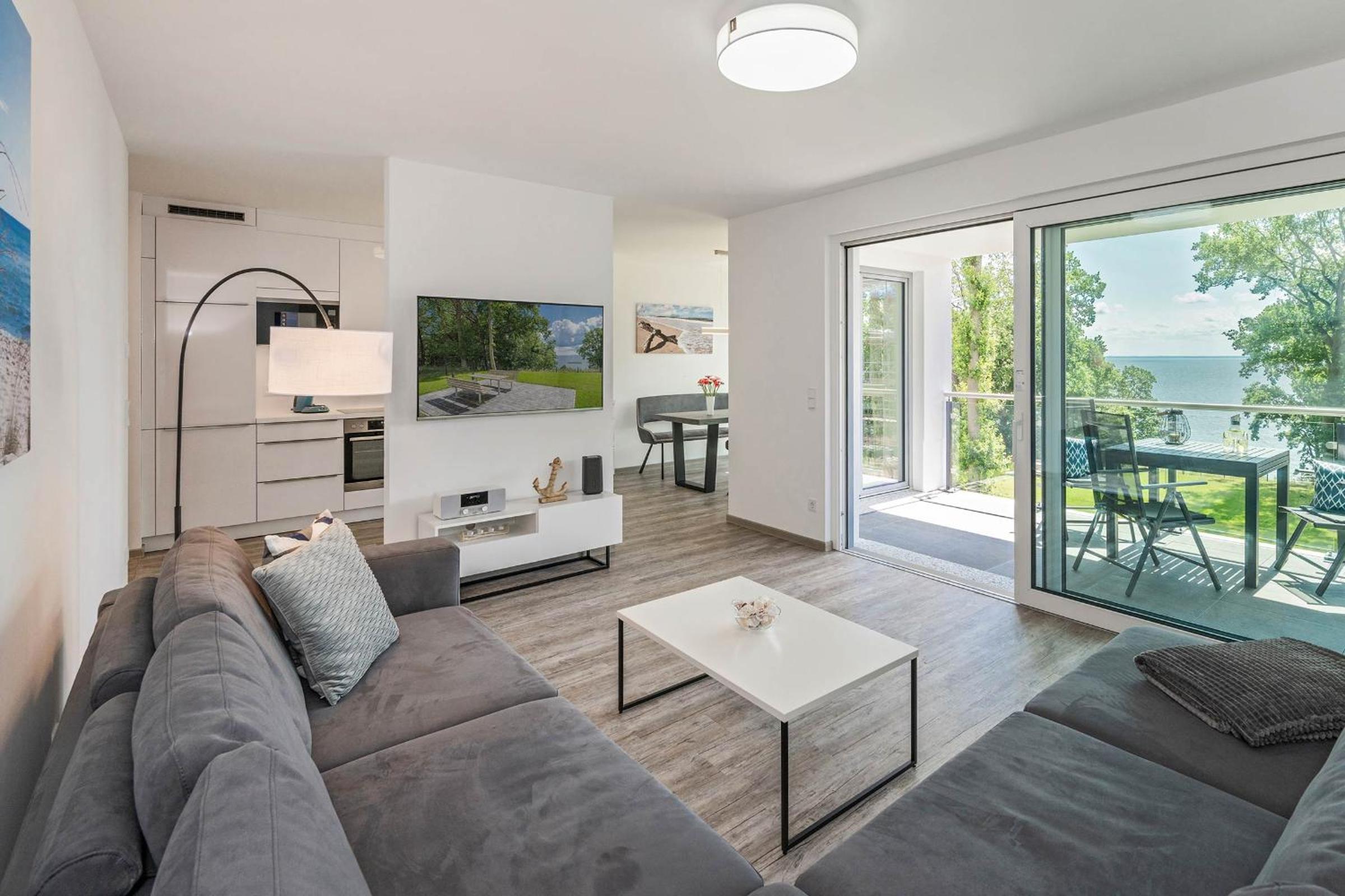 Apartment with Lake View photo 1