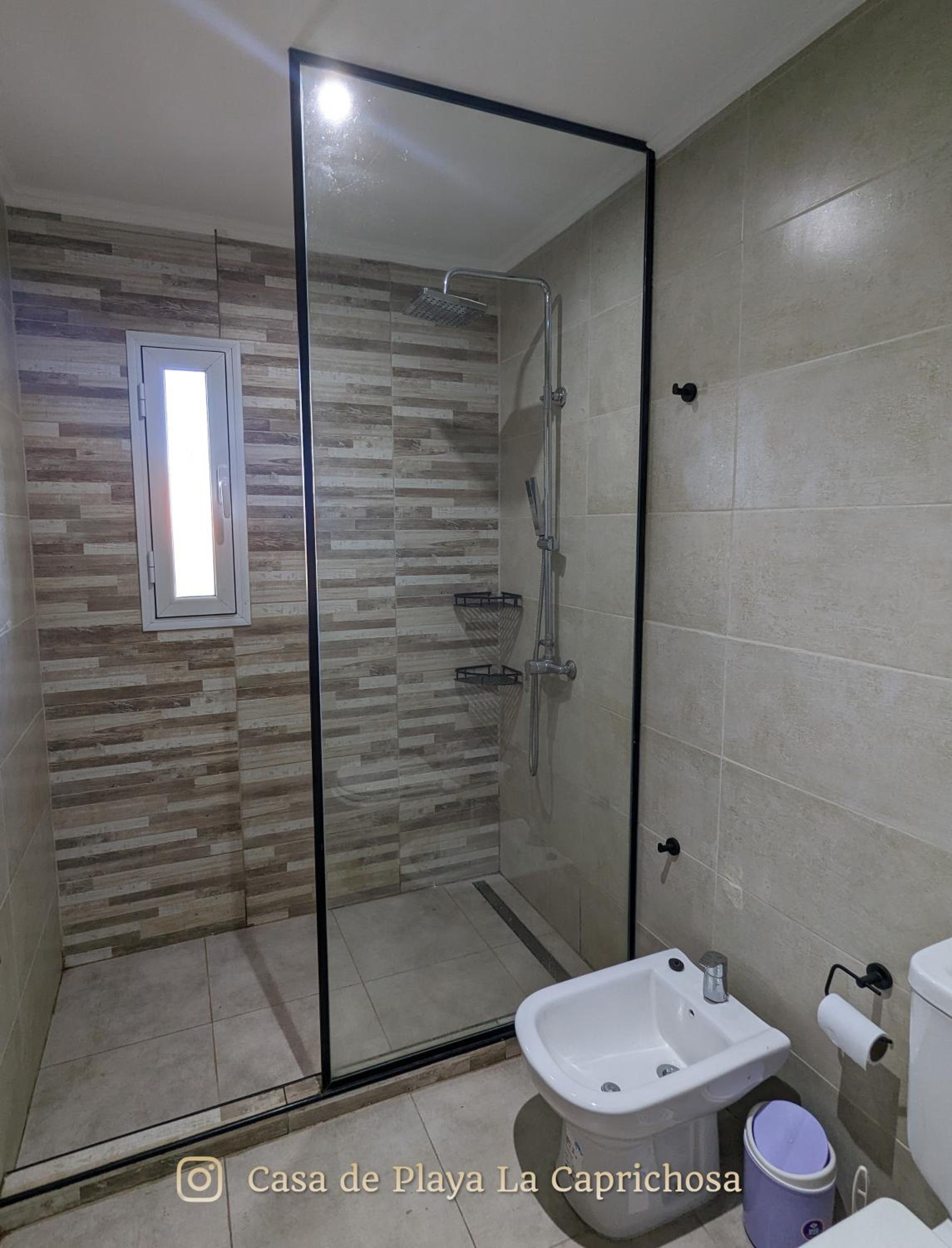 One-Bedroom House photo 3
