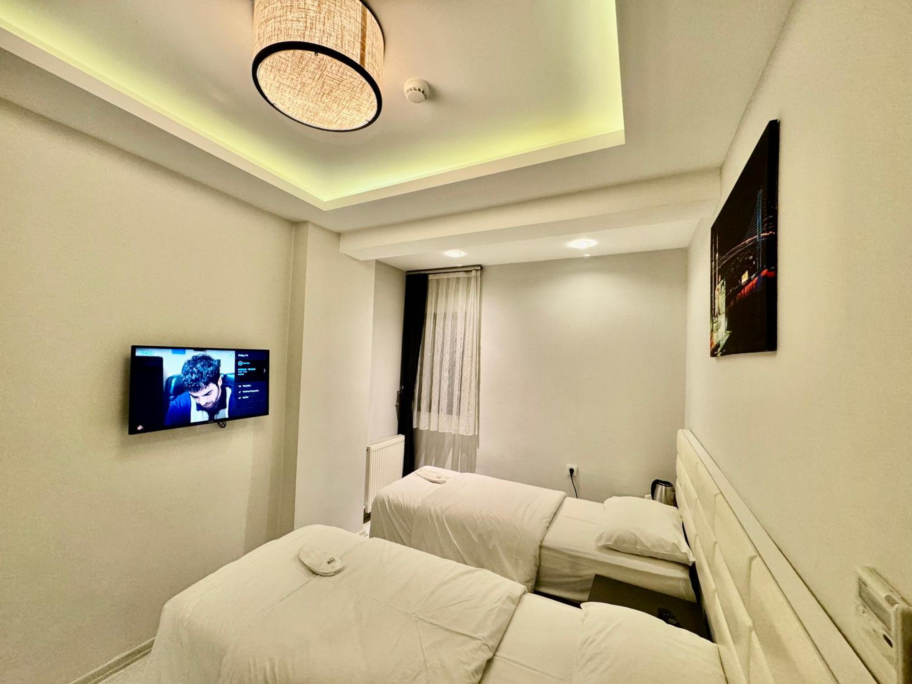 Standard Twin Room - No View photo 2