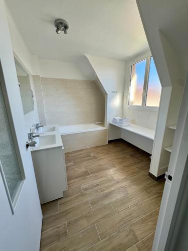 Junior Suite with Sea View - Photo 8