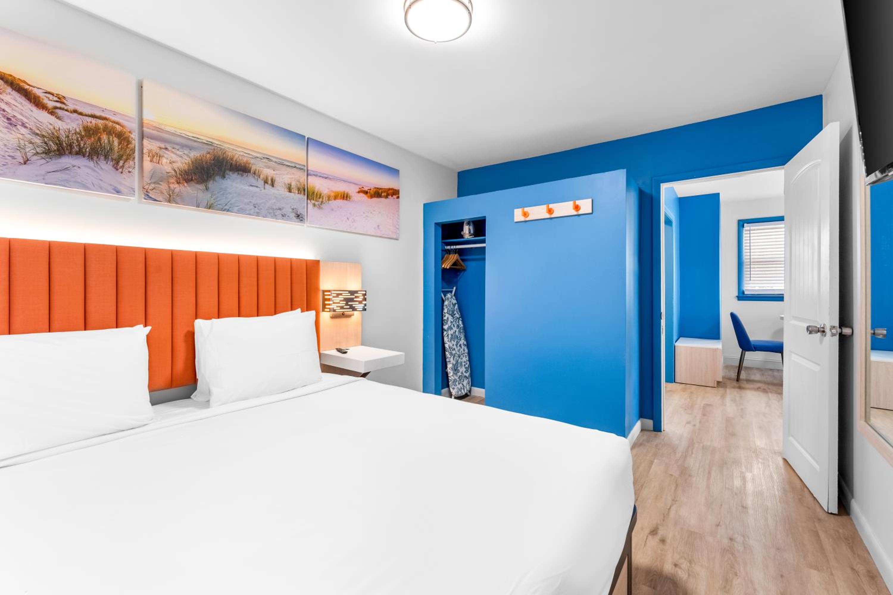 Two-Bedroom Suite photo 2