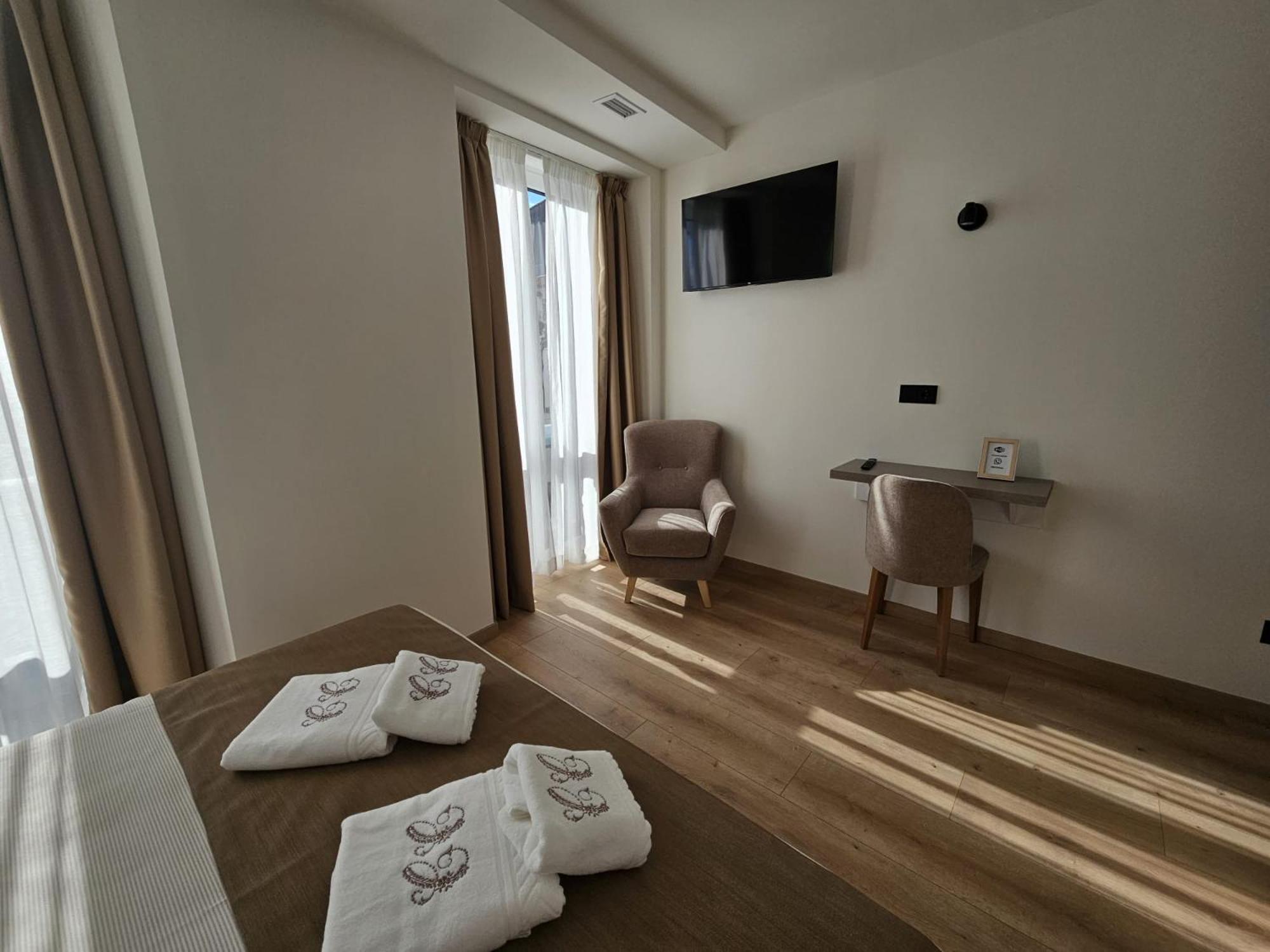 Double Room photo 3
