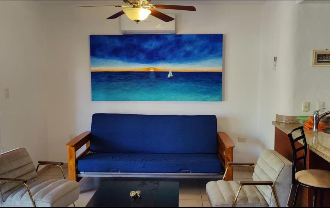 One-Bedroom Apartment photo 2