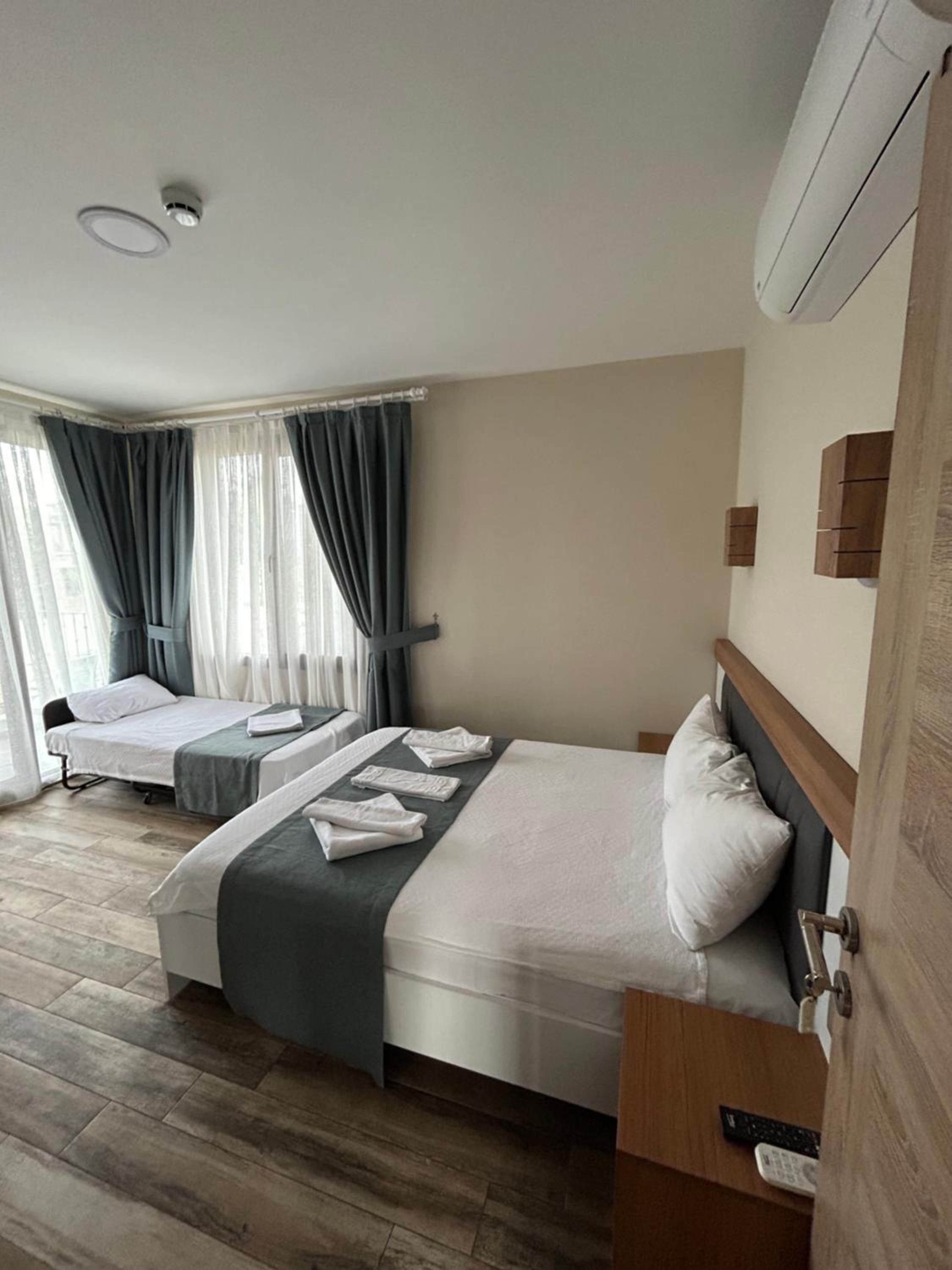 Standard Double Room photo 3