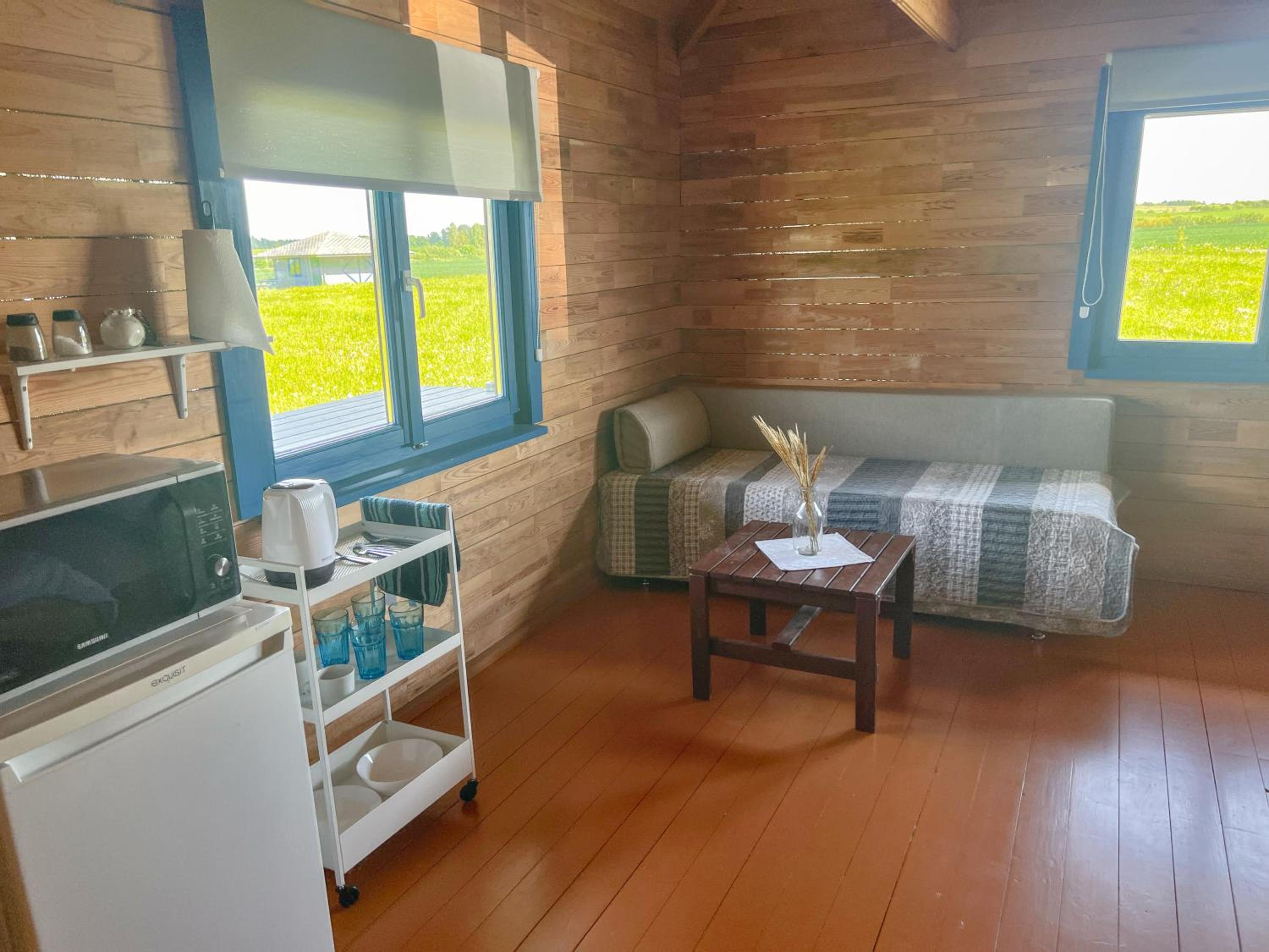 One-Bedroom House - Photo 10