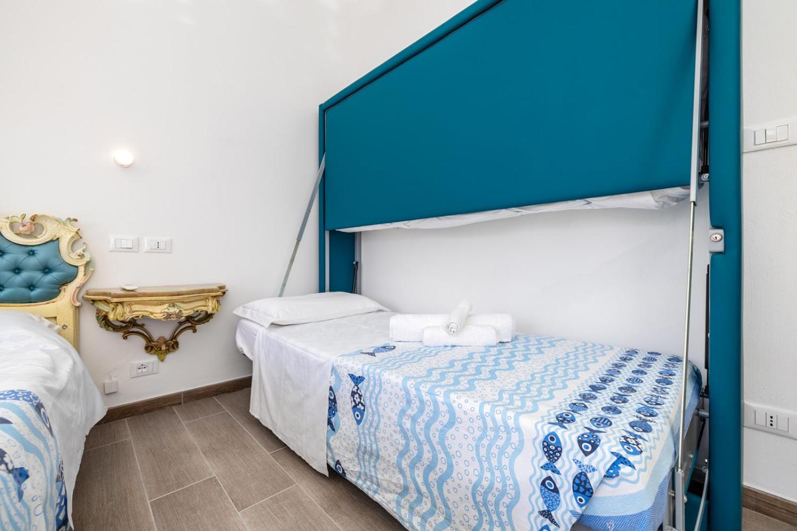 Quadruple Room With Private External Bathroom - Photo 6