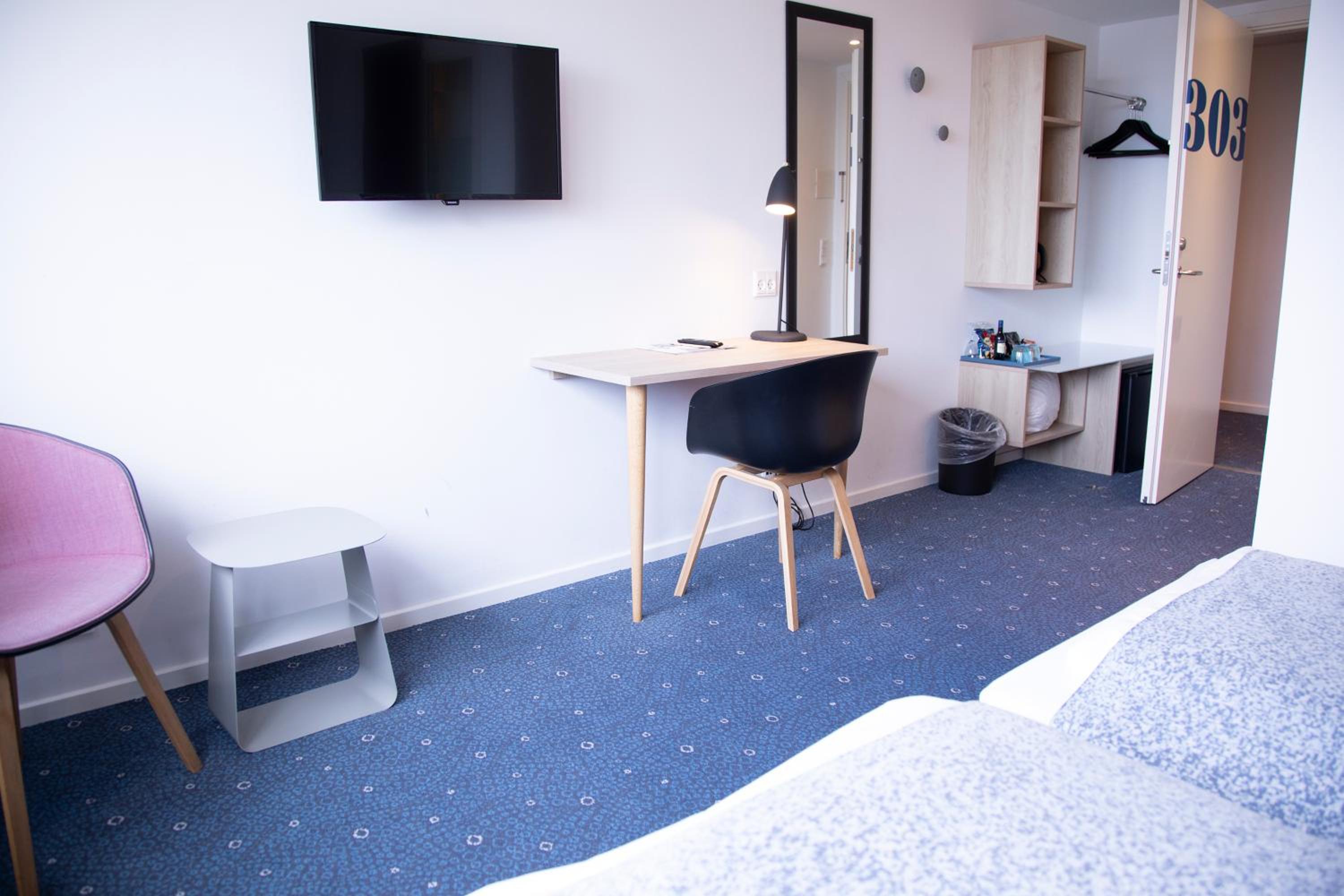 Superior Twin Room with Sea View photo 1