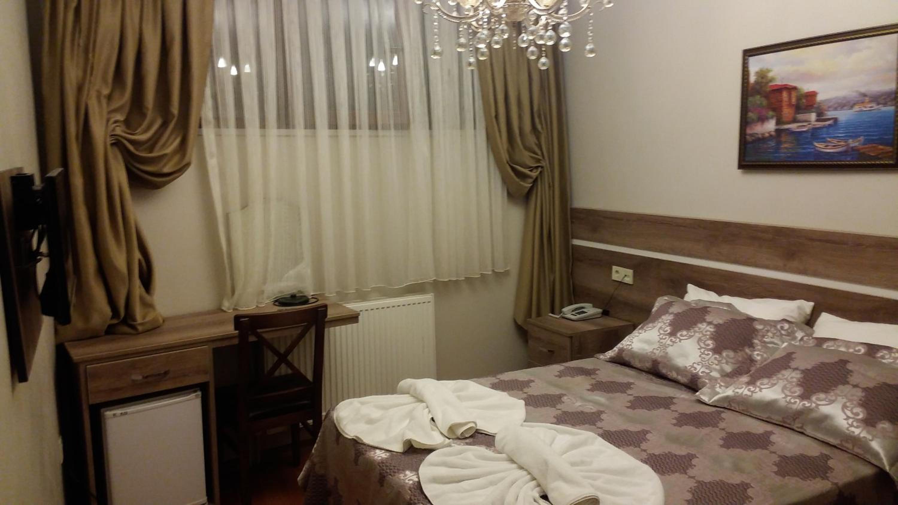 Economy Double Room - Basement photo 1