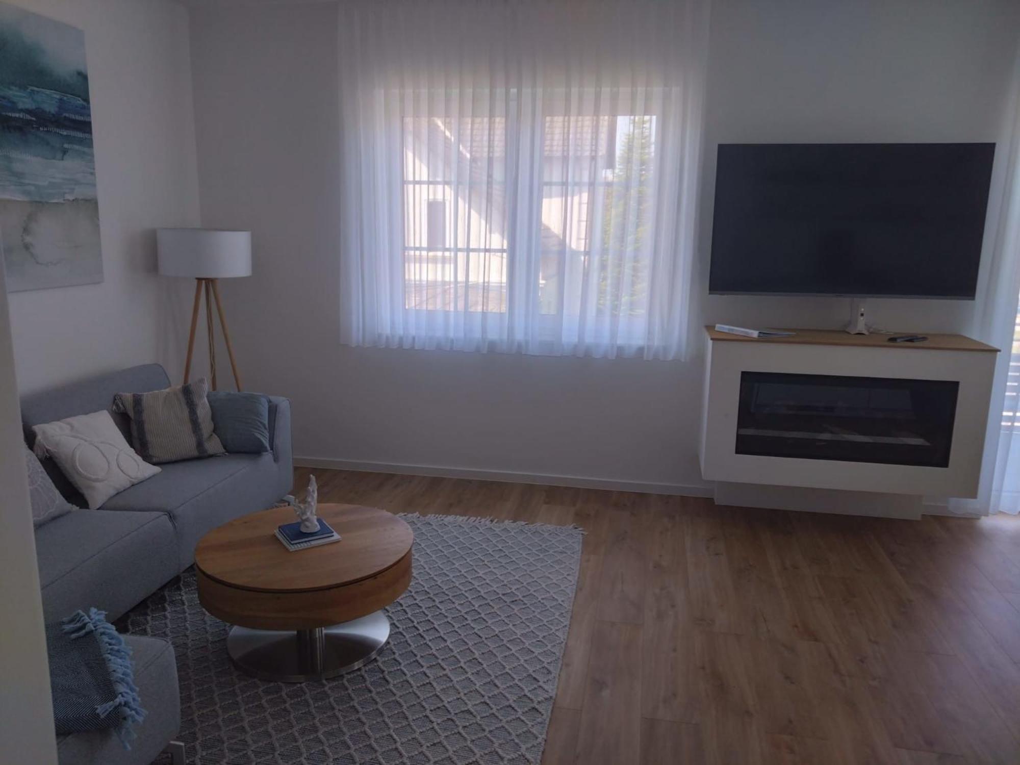 Apartment photo 2