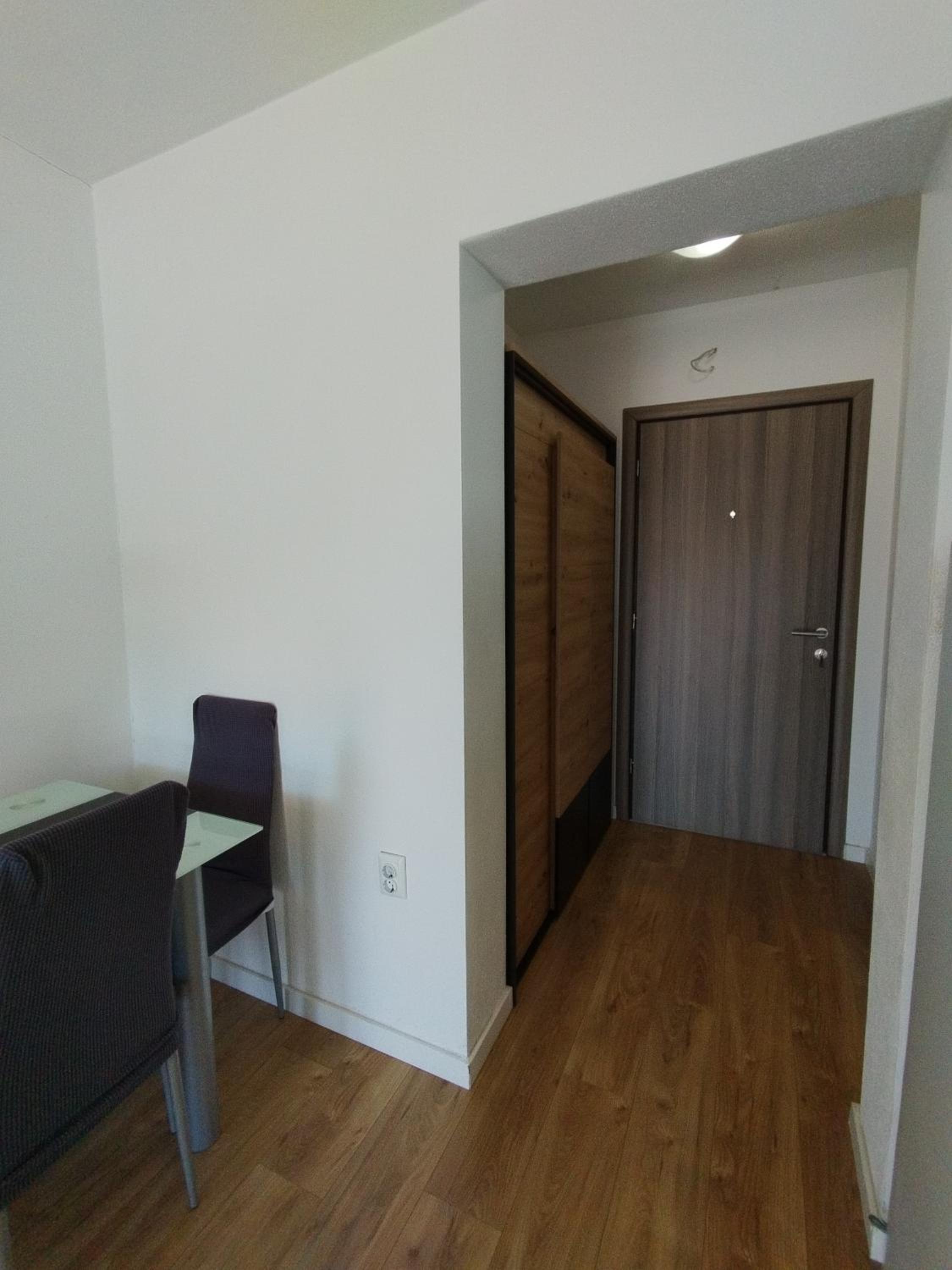 One-Bedroom Apartment - Photo 16