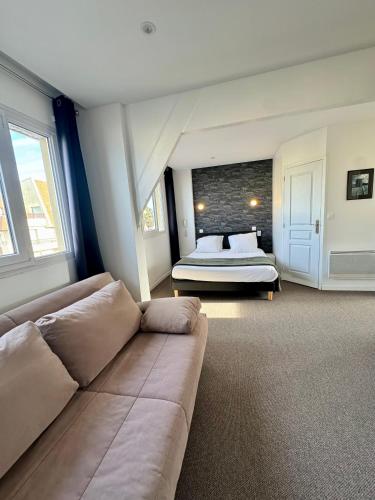 Suite - Photo 9