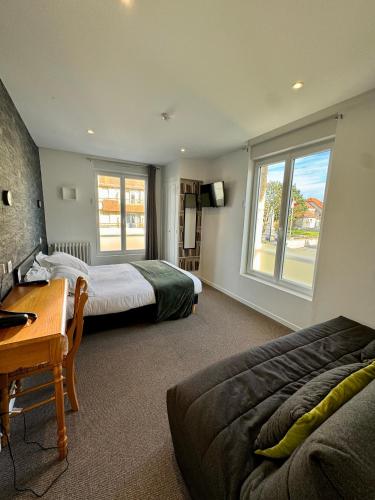 Suite - Photo 17
