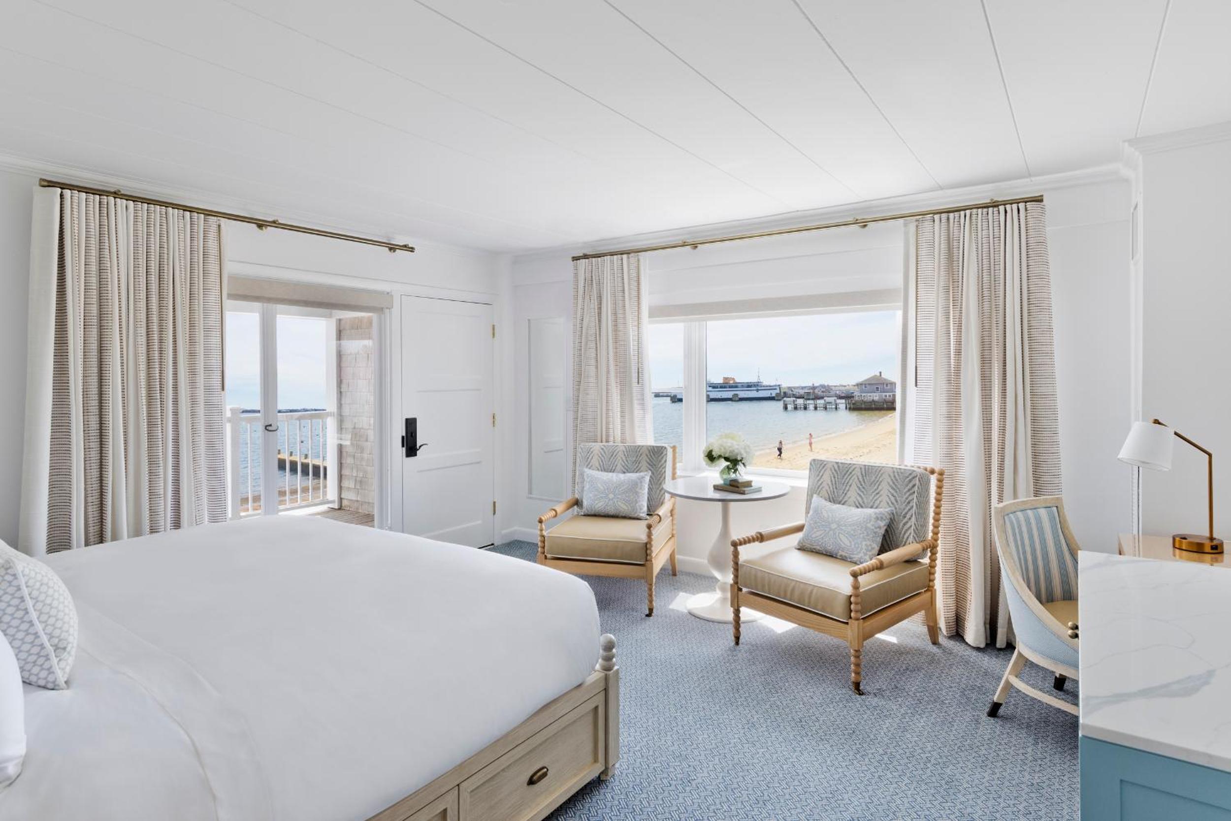Harborview Room Near Restaurant & Bar