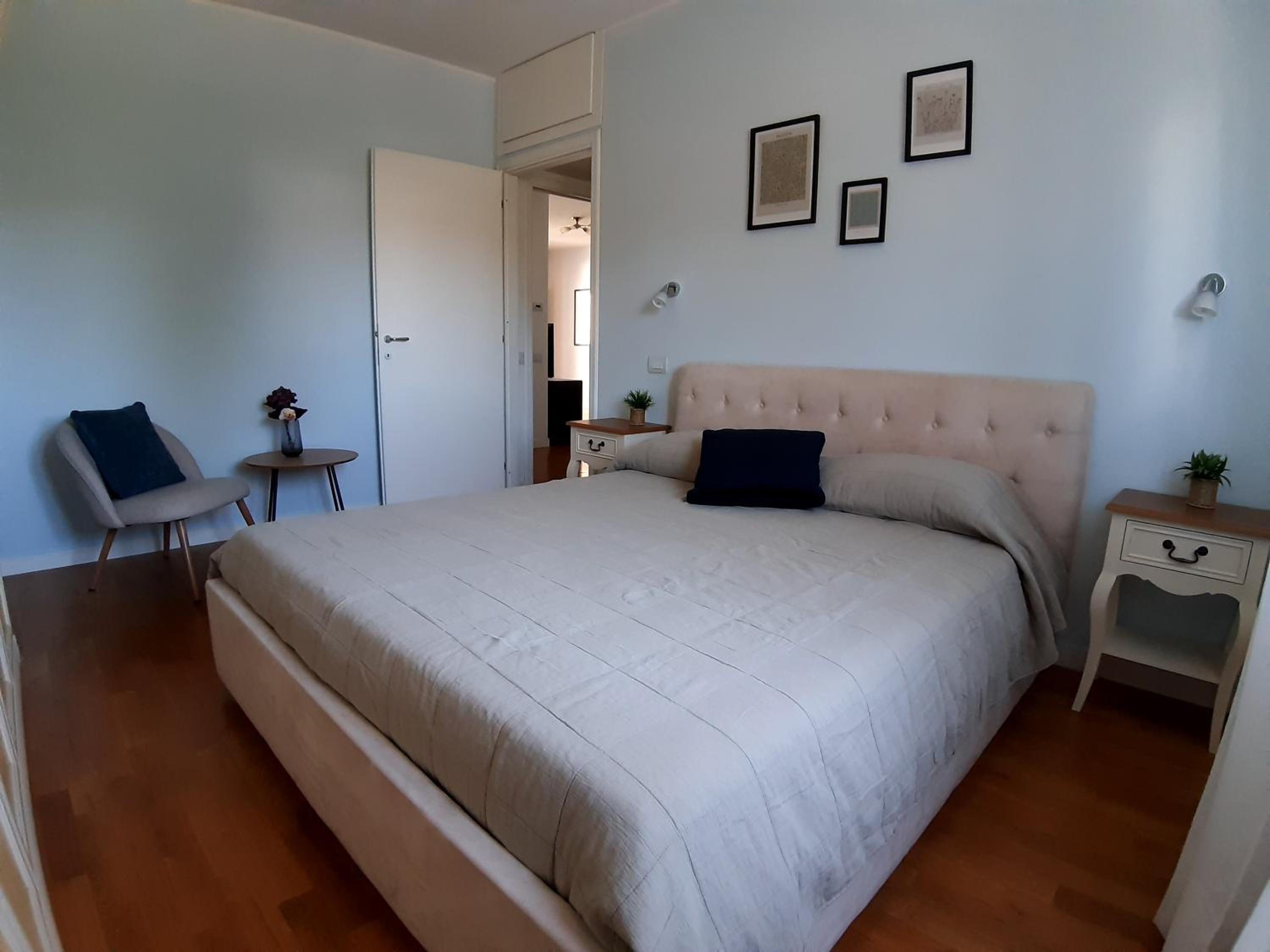 Two-Bedroom Standard Apartment photo 1