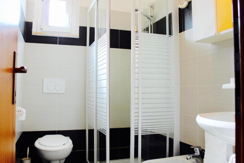 Single Room With Balcony photo 3