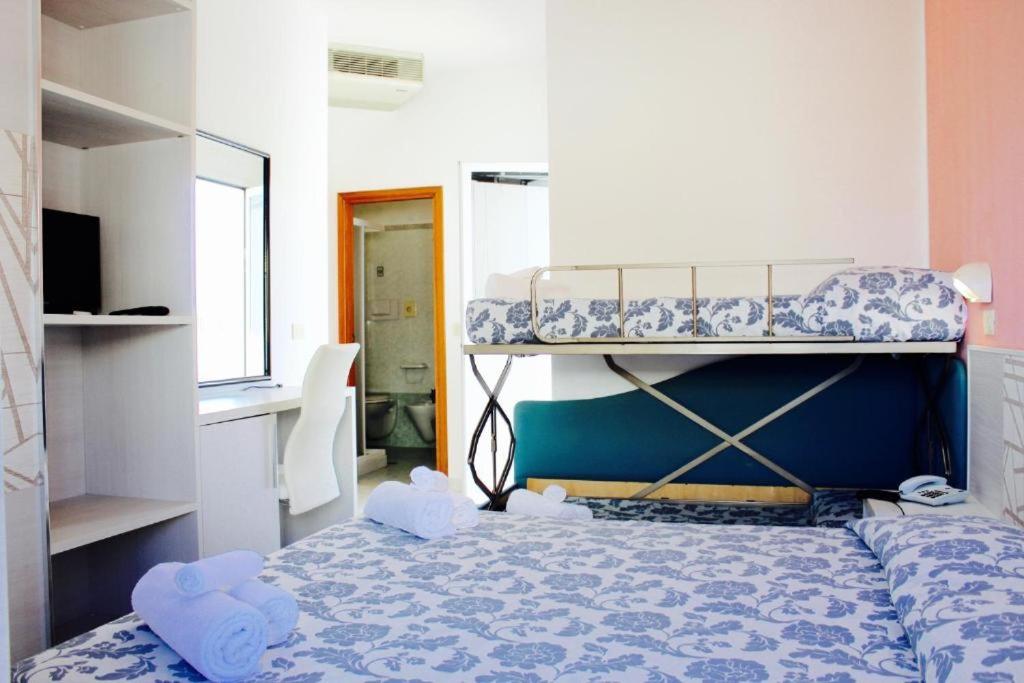 Quadruple Room With Balcony photo 1