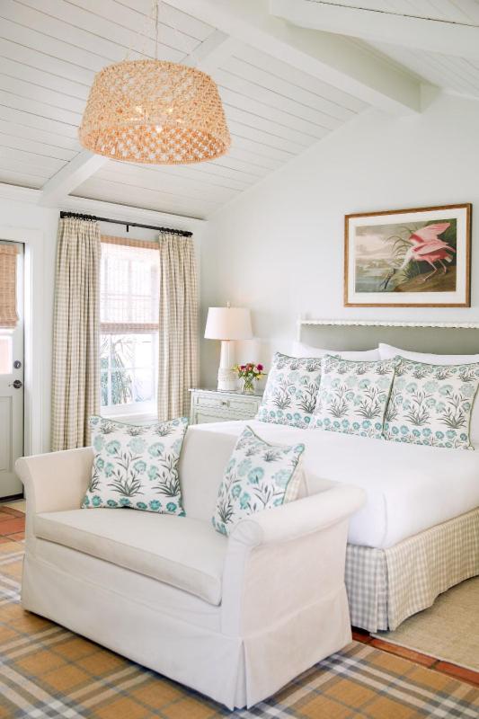 Hot Tub Cottage - One King - Photo 1