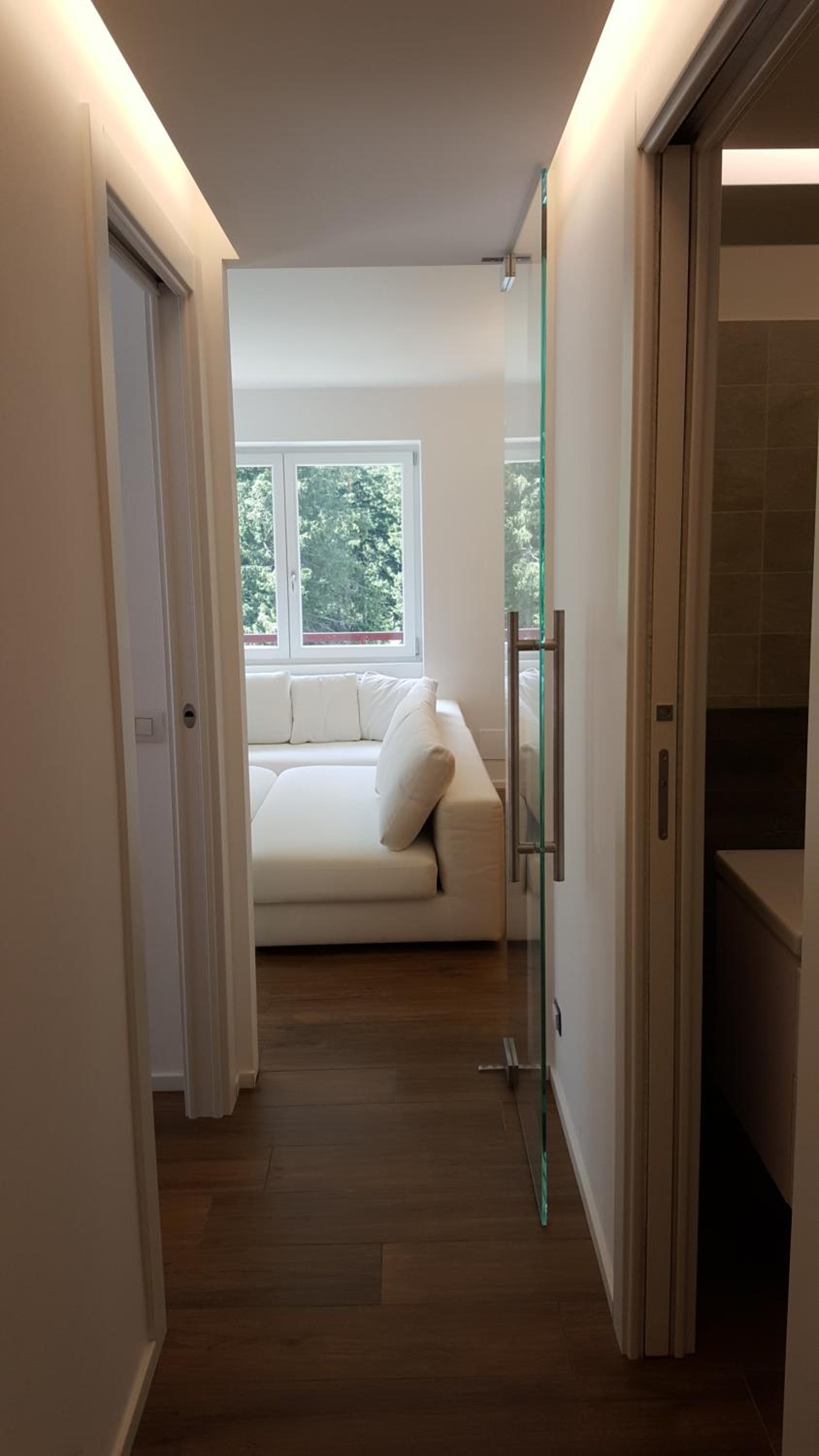 Three-Bedroom Apartment with Mountain View photo 1