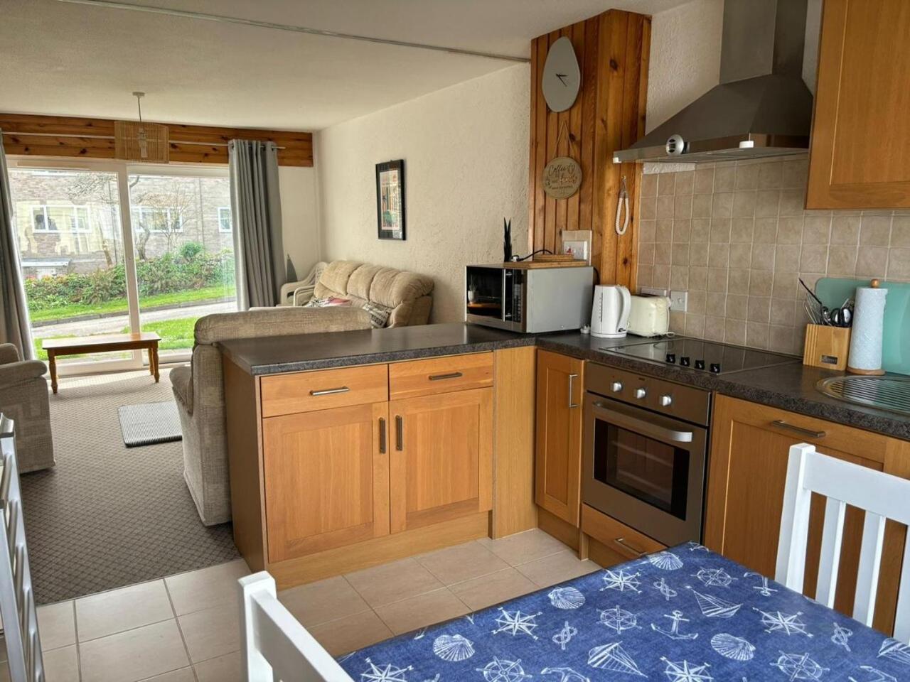 Two-Bedroom House photo 3
