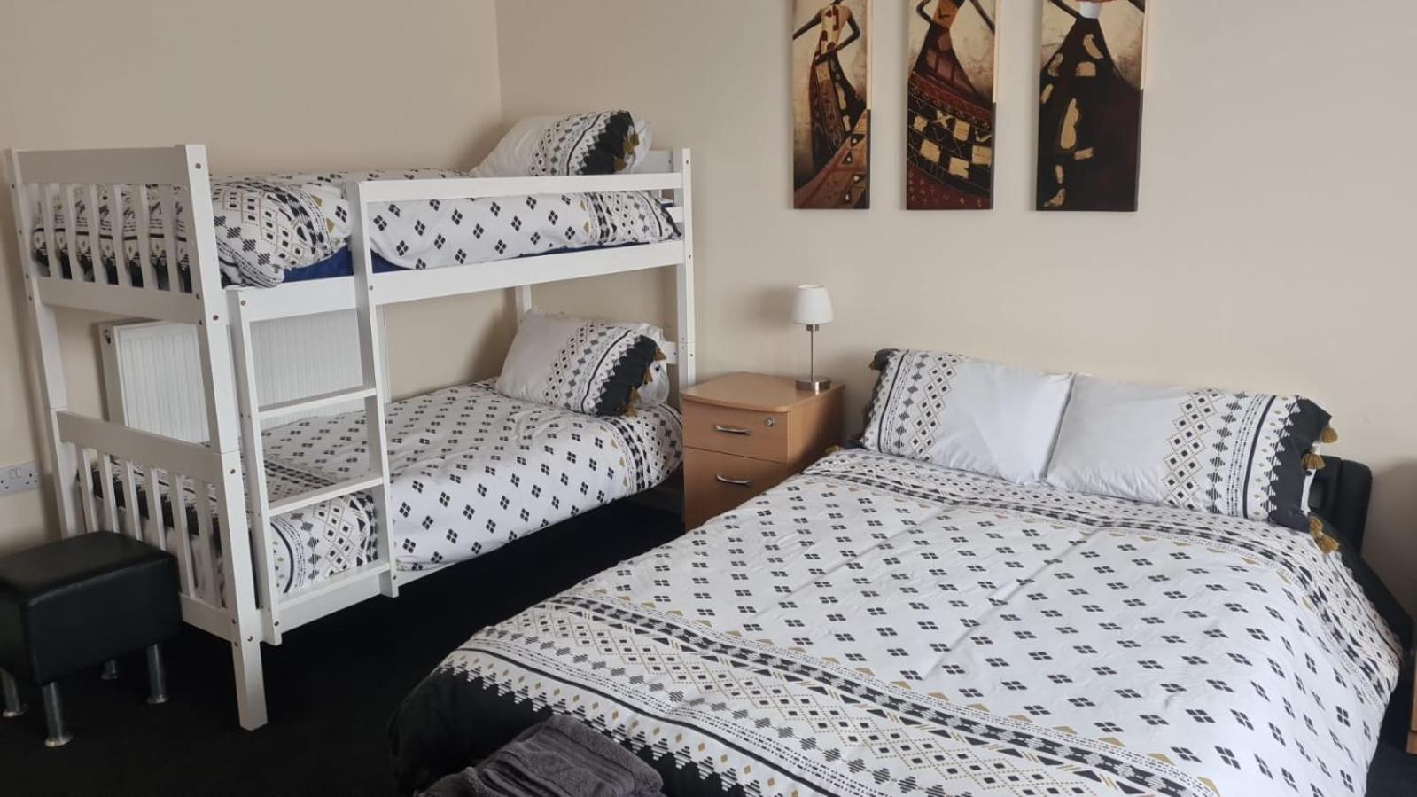 Deluxe Double Room with Extra Bed photo 1