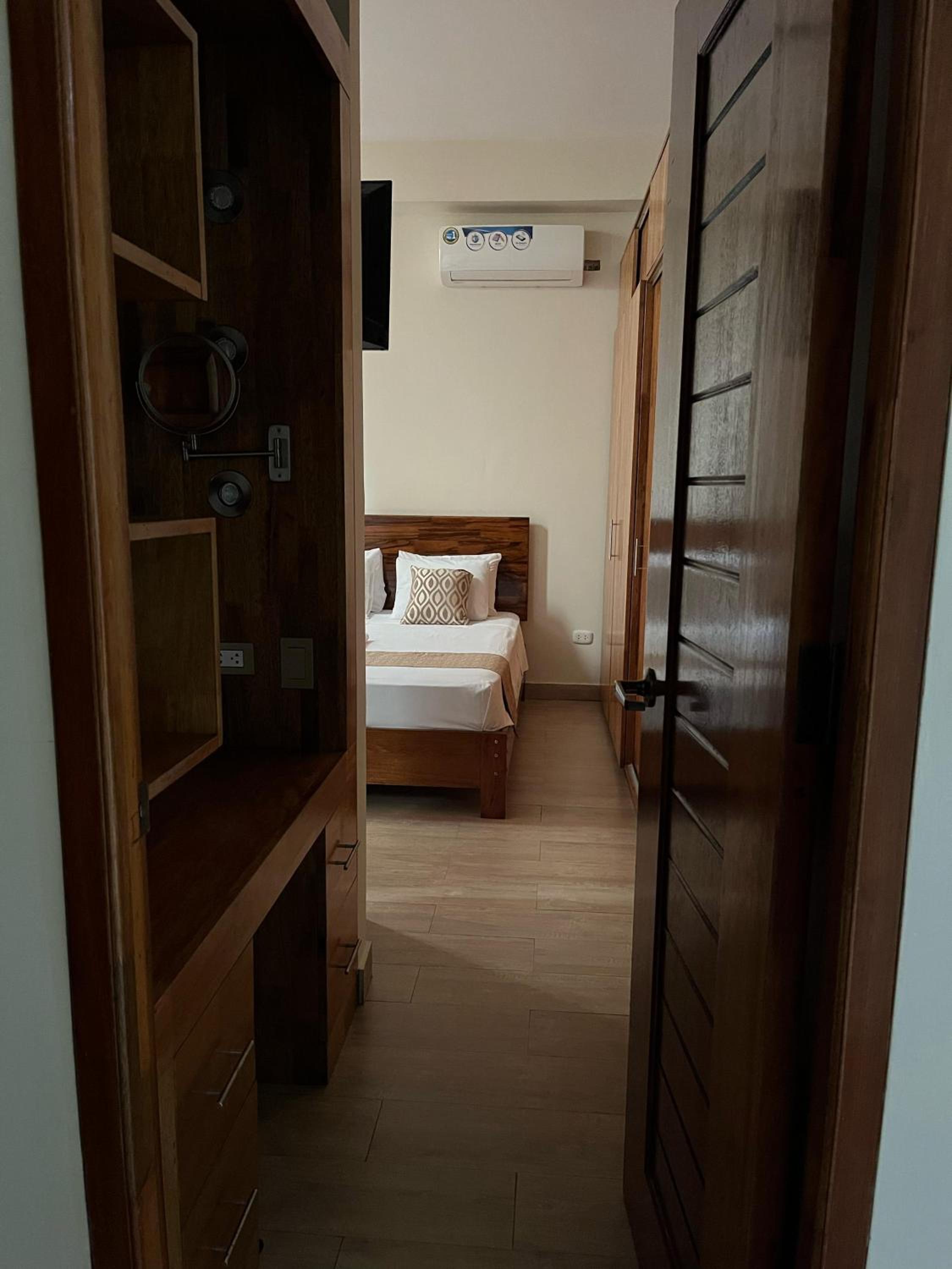 Two-Bedroom Deluxe Apartment - Photo 8