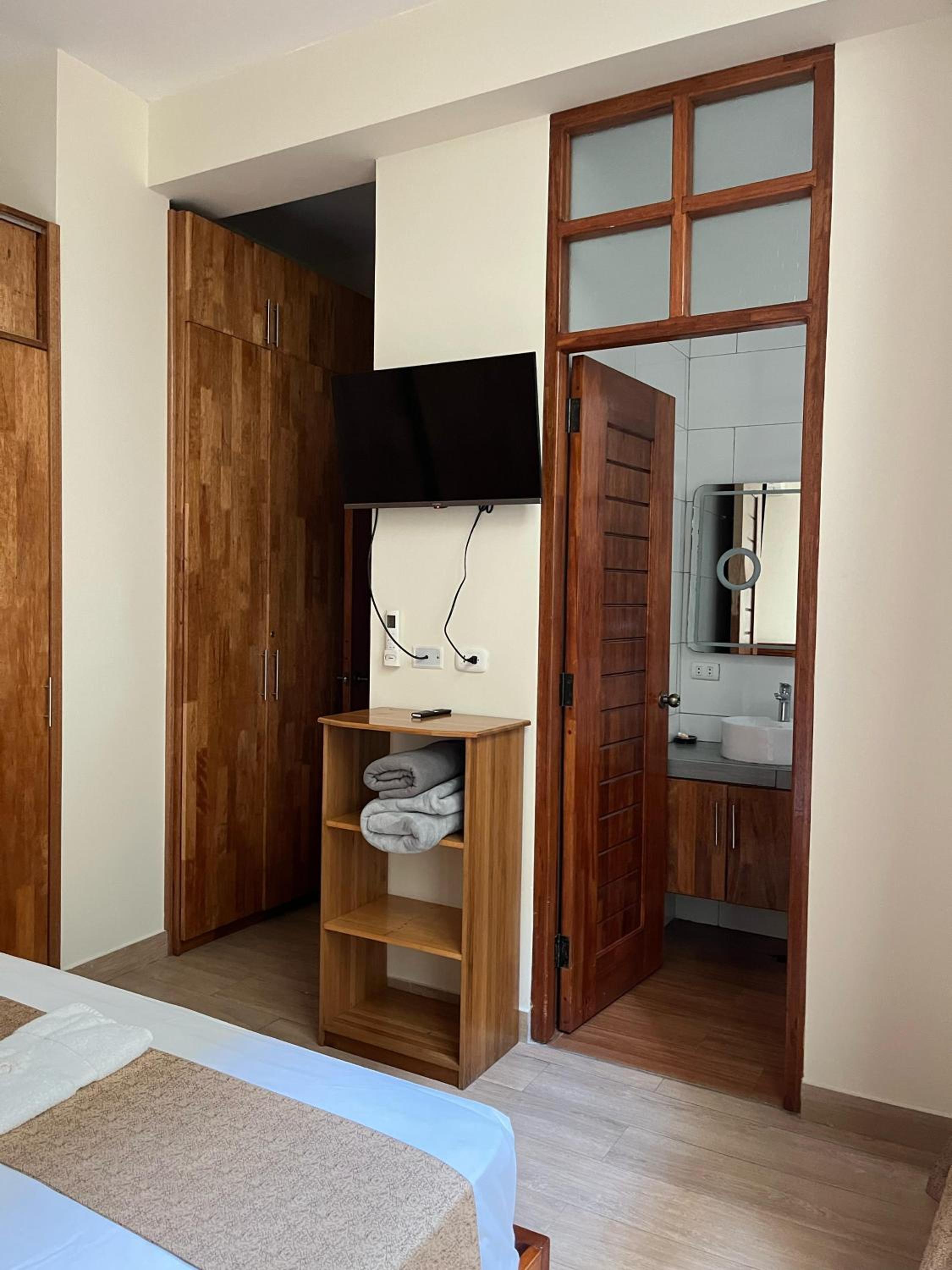 Two-Bedroom Deluxe Apartment - Photo 7
