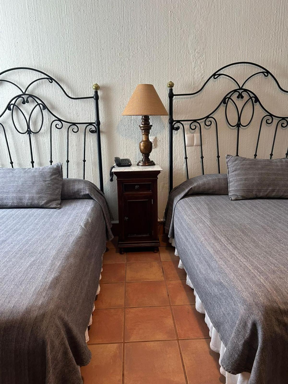 Double Room Pet-Friendly - Photo 7