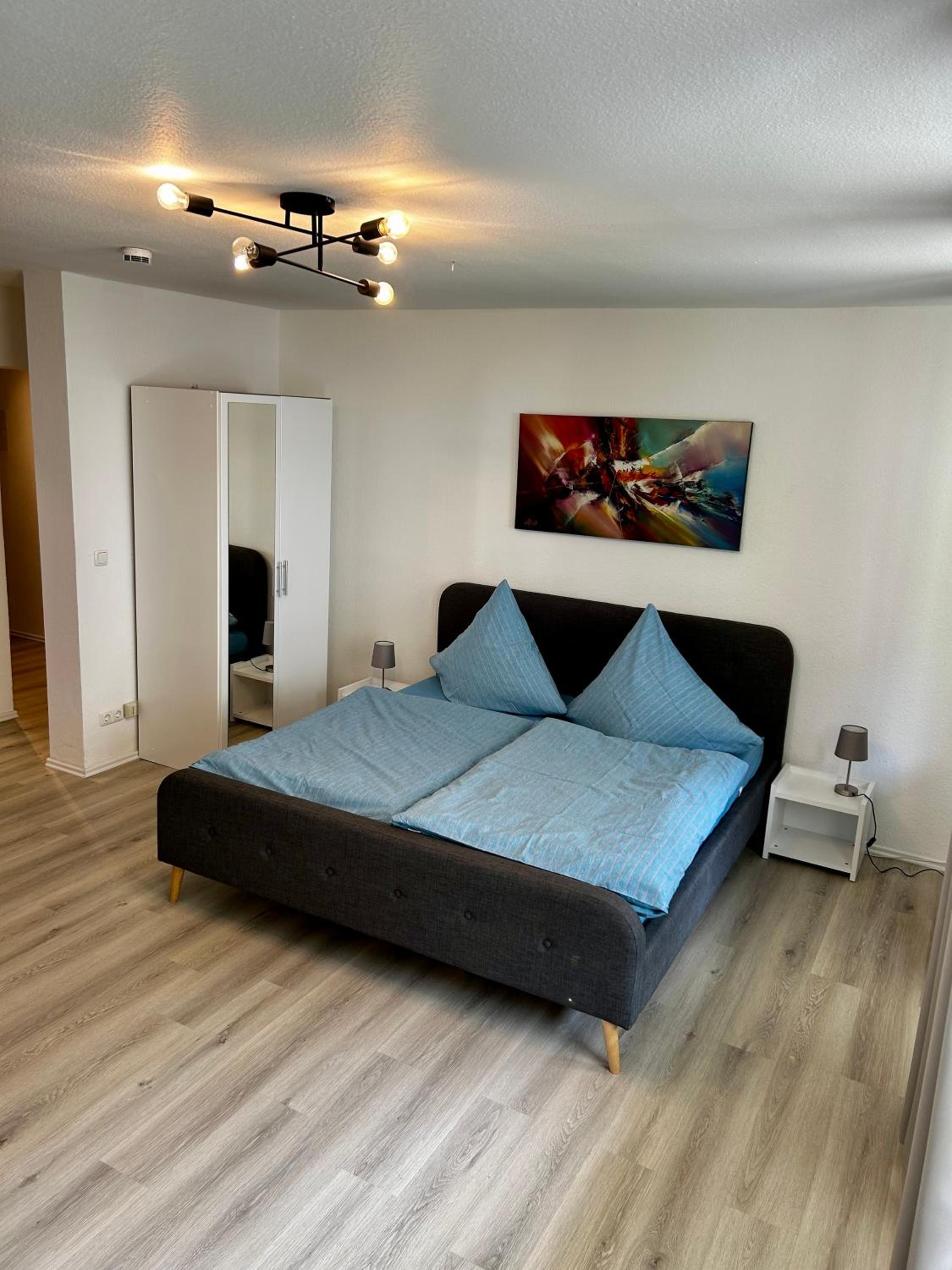 One-Bedroom Apartment photo 2