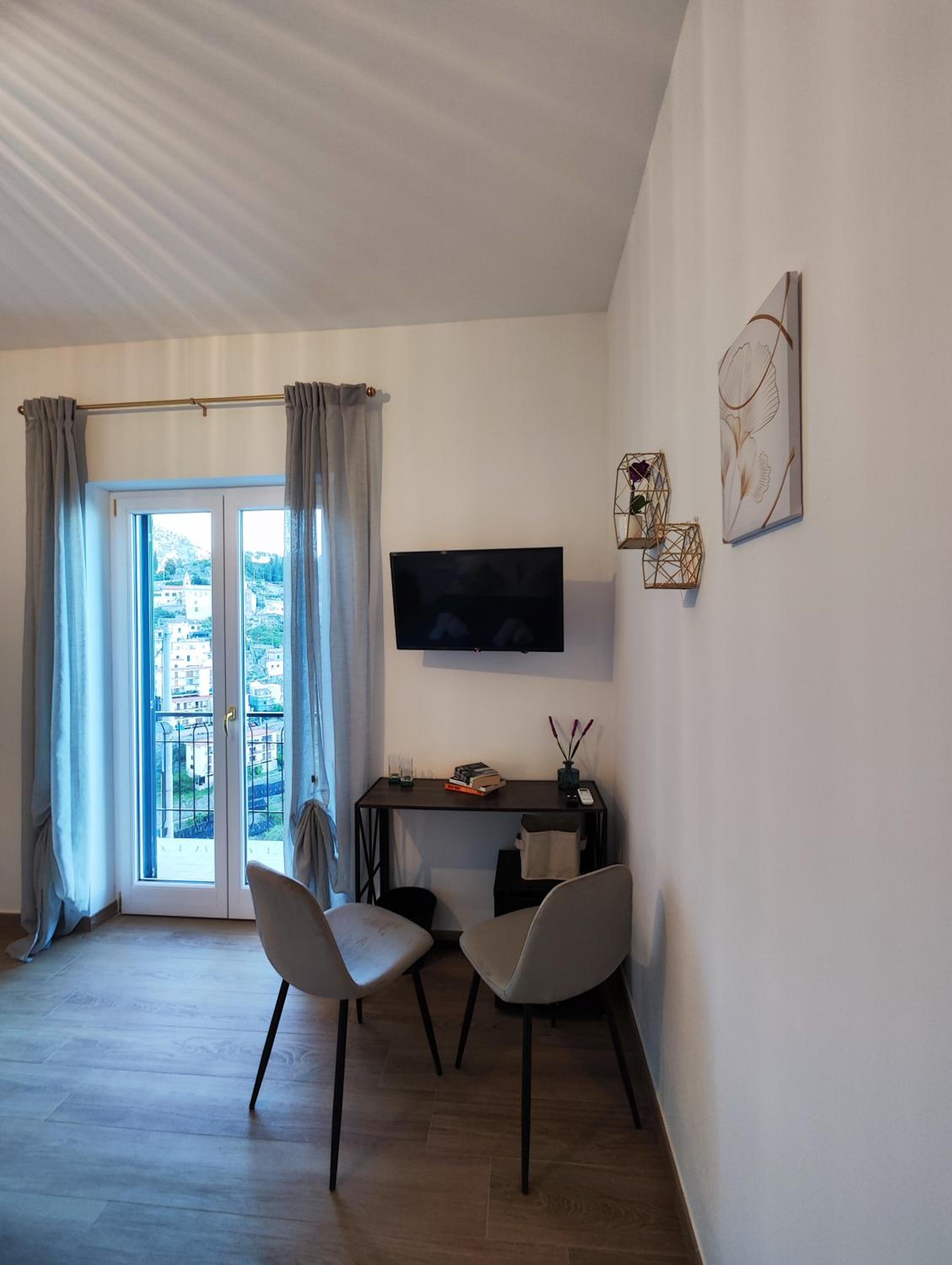 Double Room with Balcony photo 3