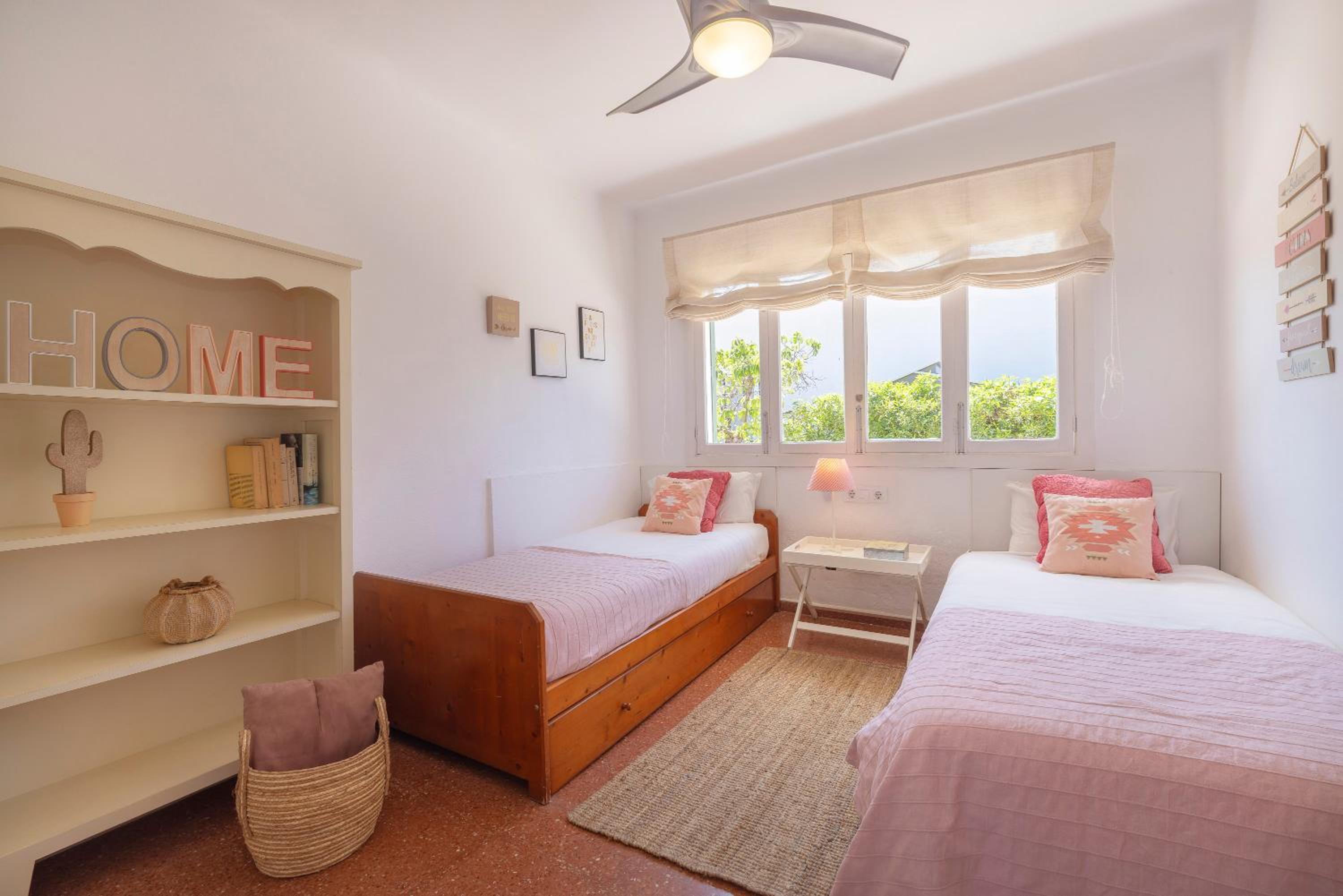 Casa de cuatro habitaciones