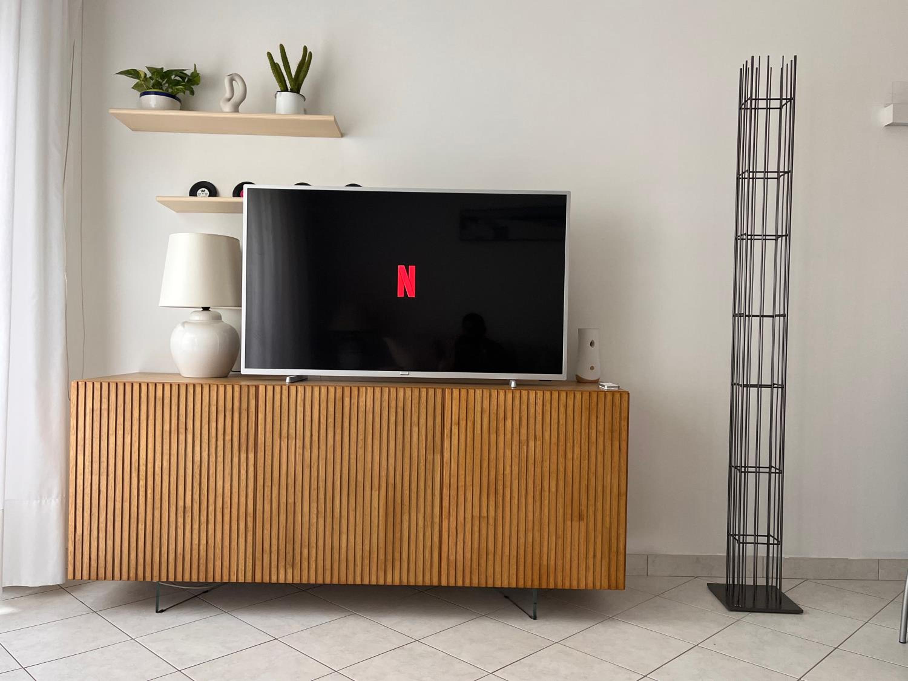 Two-Bedroom Apartment with Terrace and Sea View