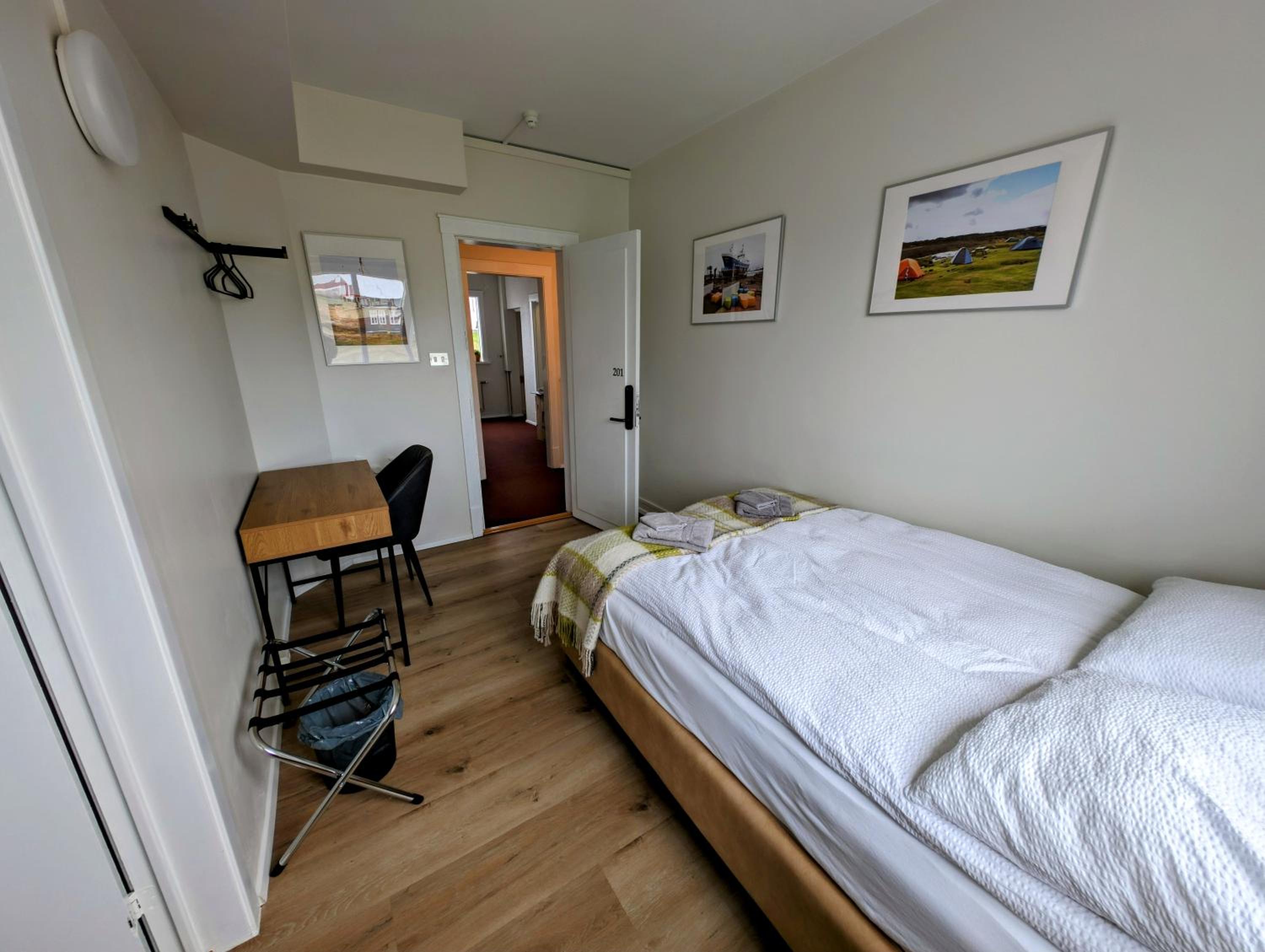 Small Double Room - Photo 3