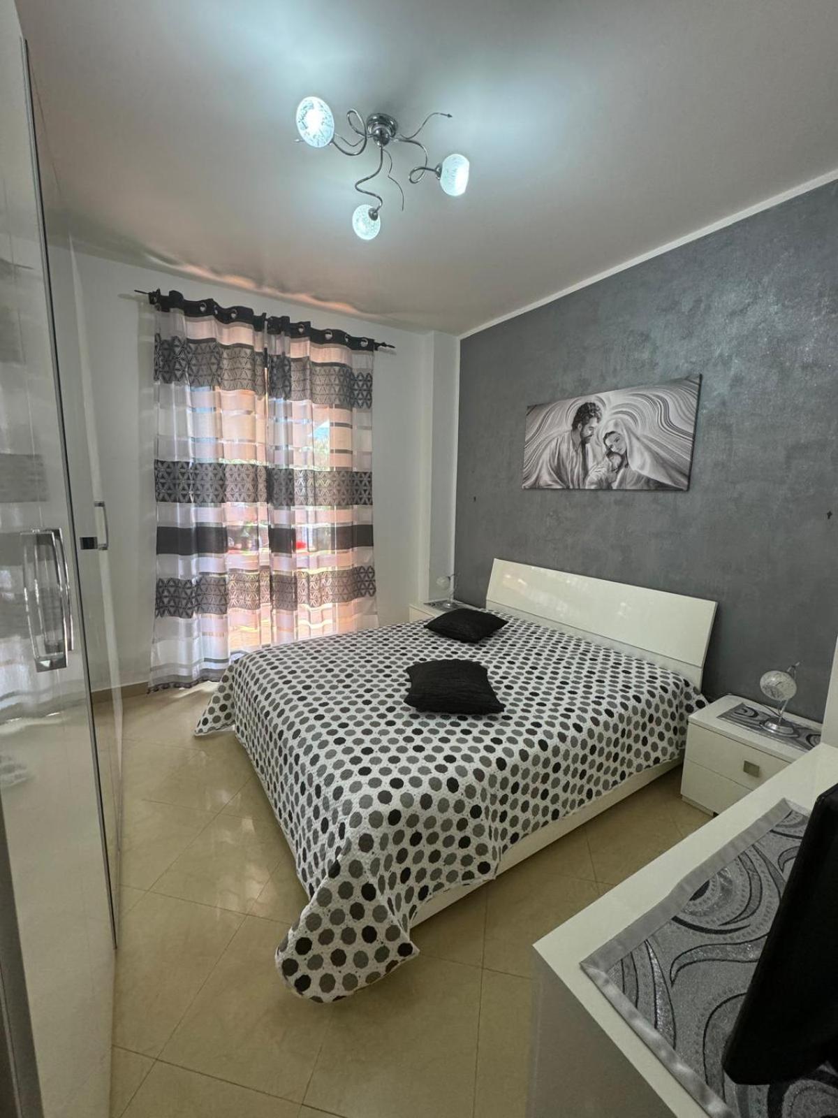 One-Bedroom House photo 3