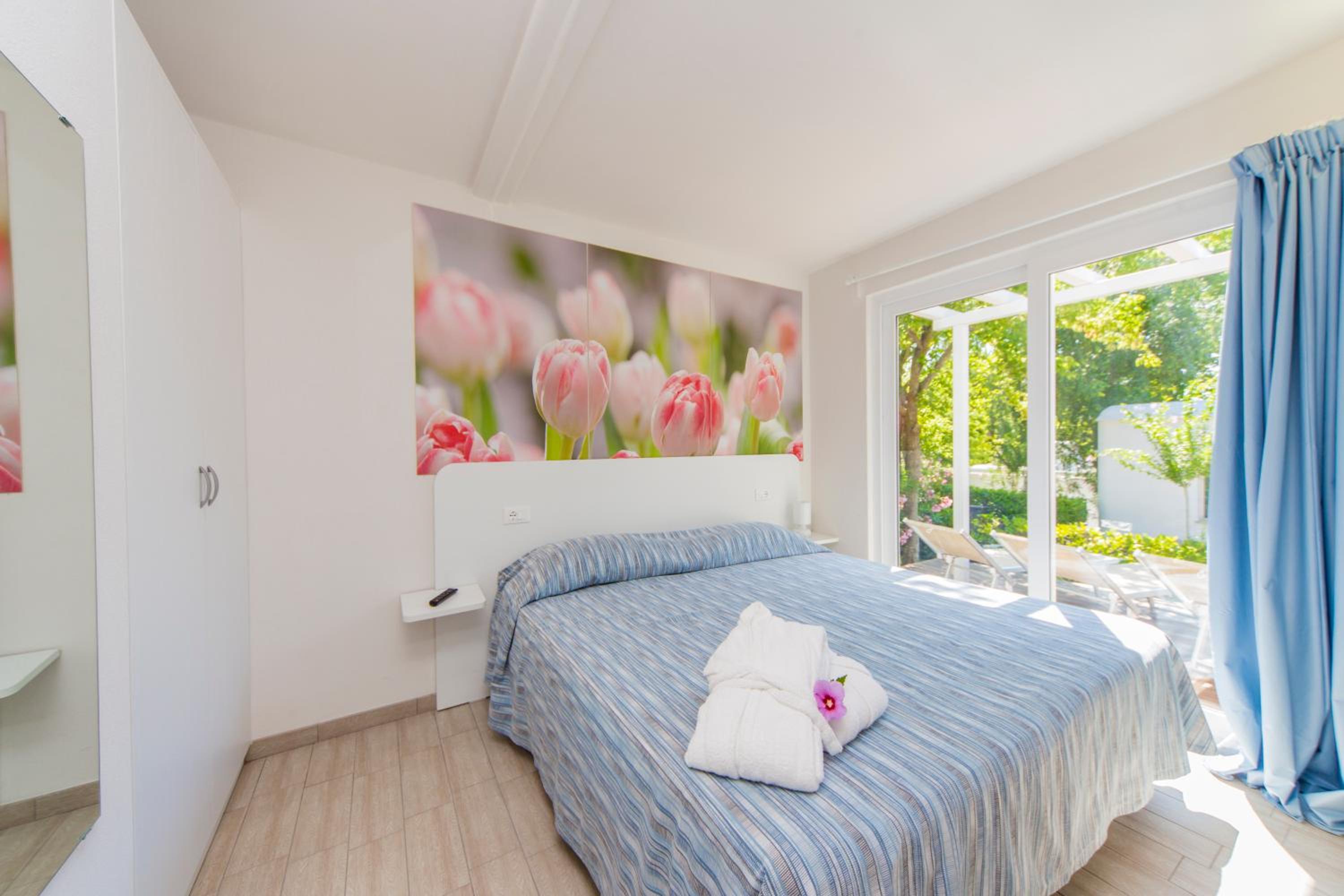 Deluxe Bungalow with Garden View - Photo 29