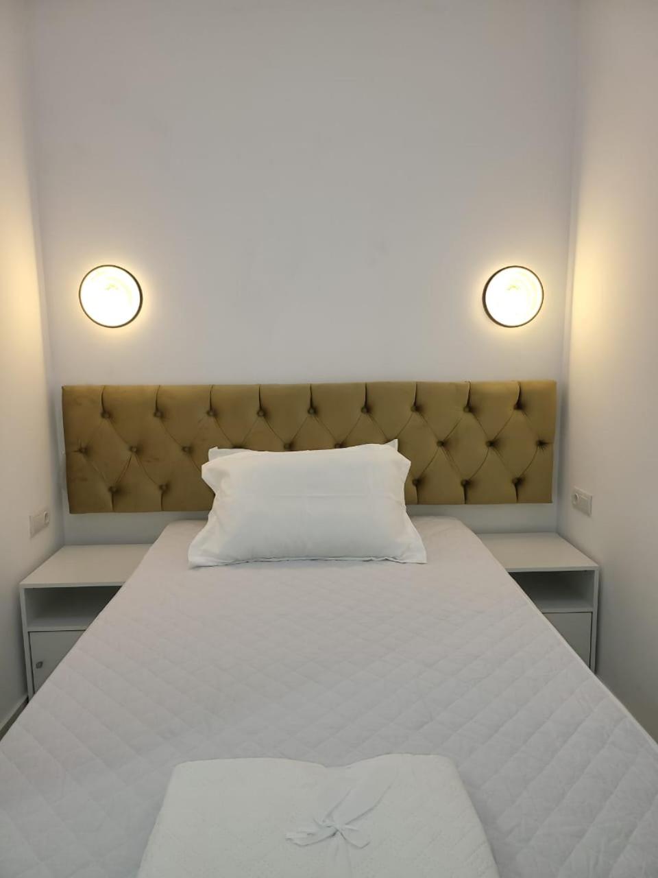 Standard Queen Room photo 2