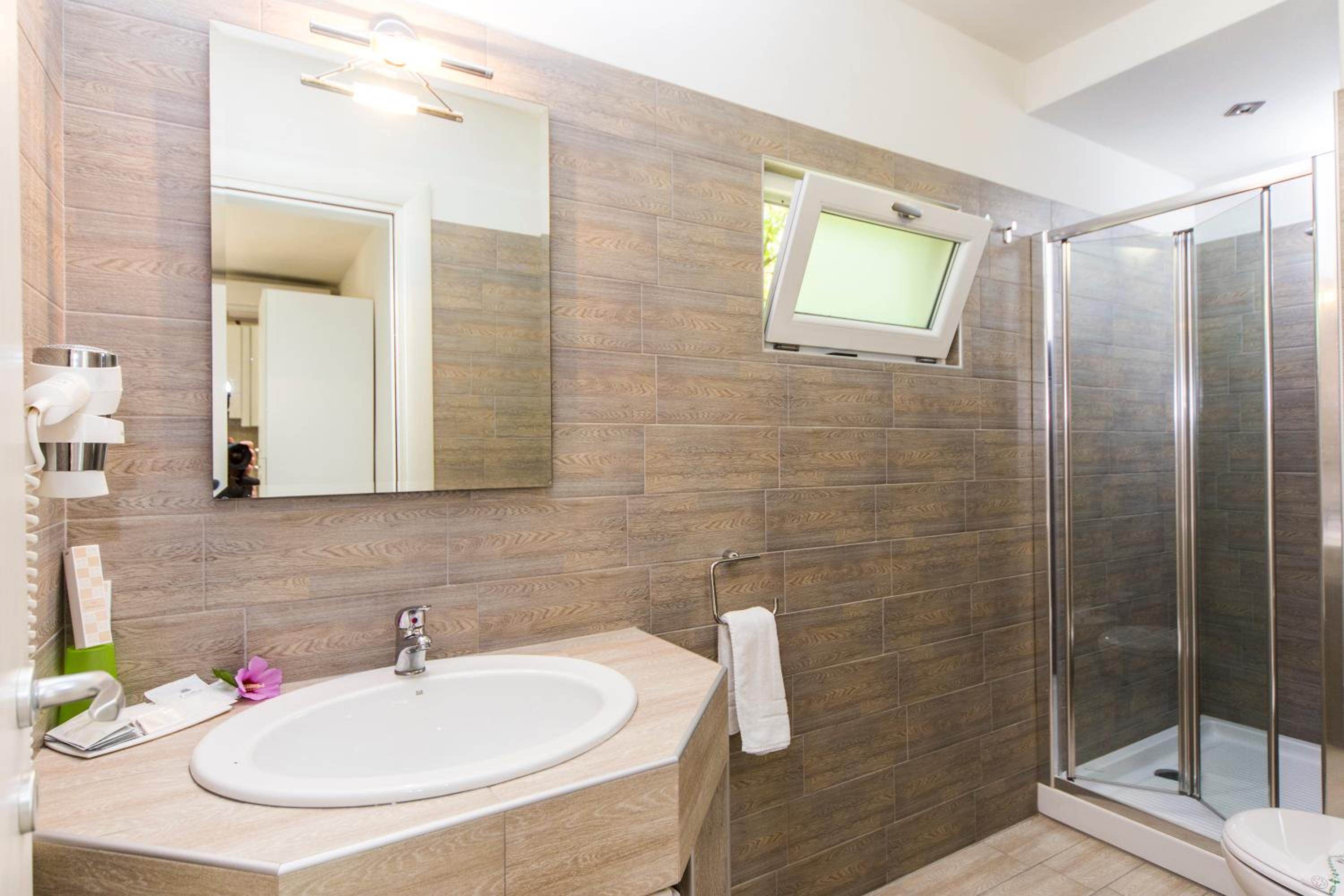 Deluxe Bungalow with Garden View - Photo 27