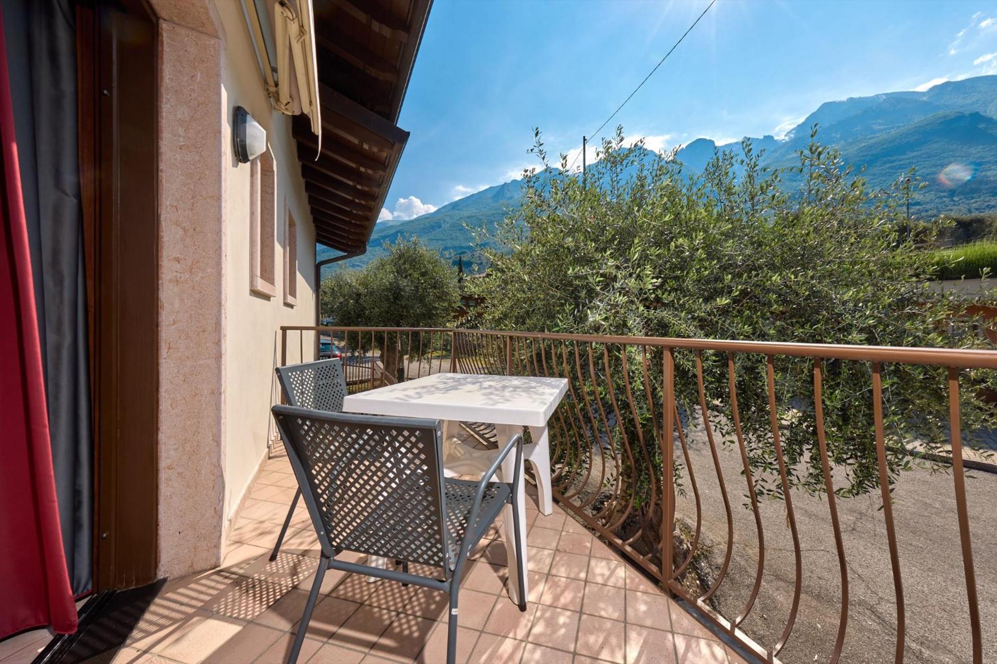 Double or Twin Room with Mountain View photo 2
