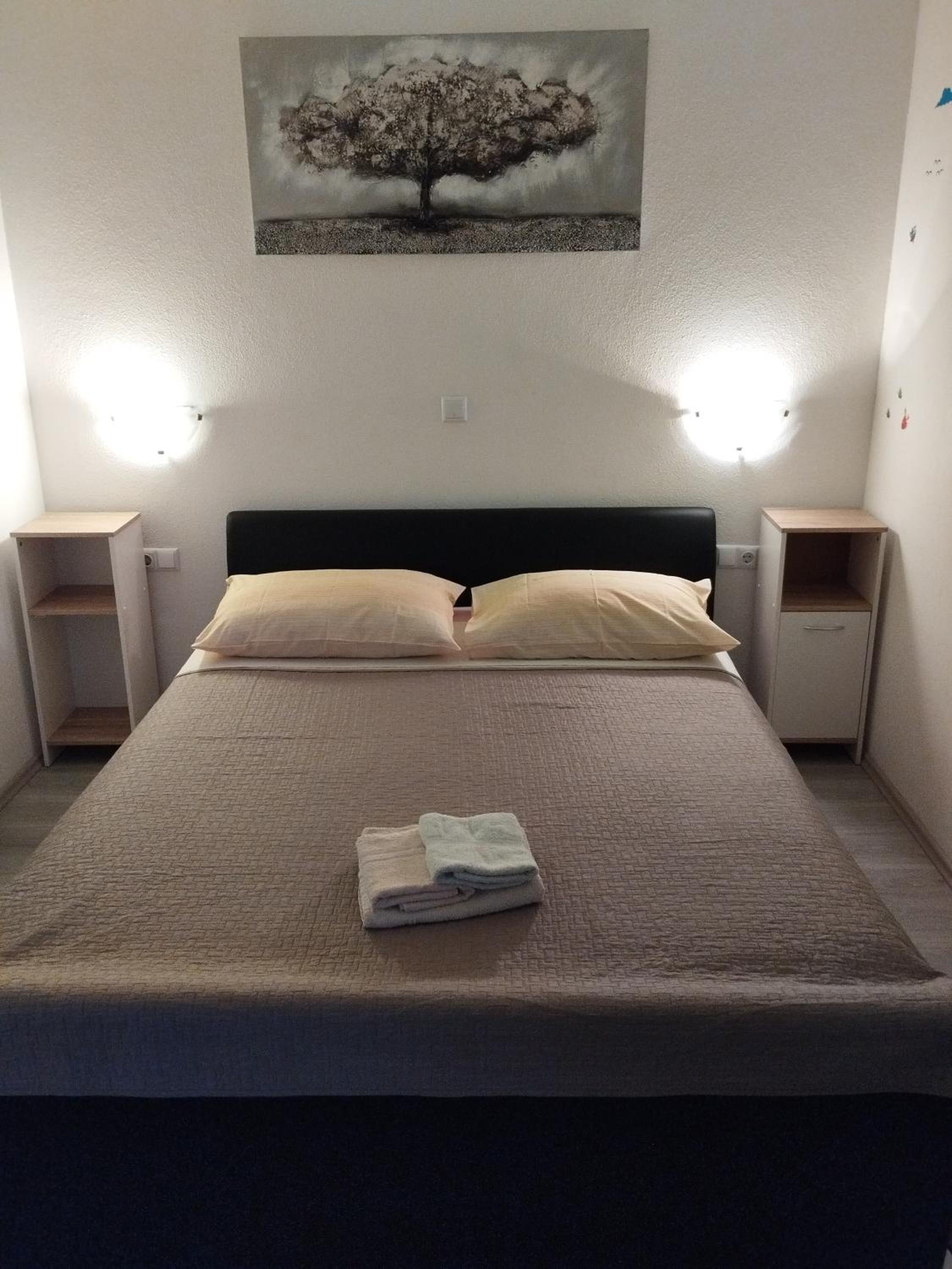 One-Bedroom Apartment - Photo 14