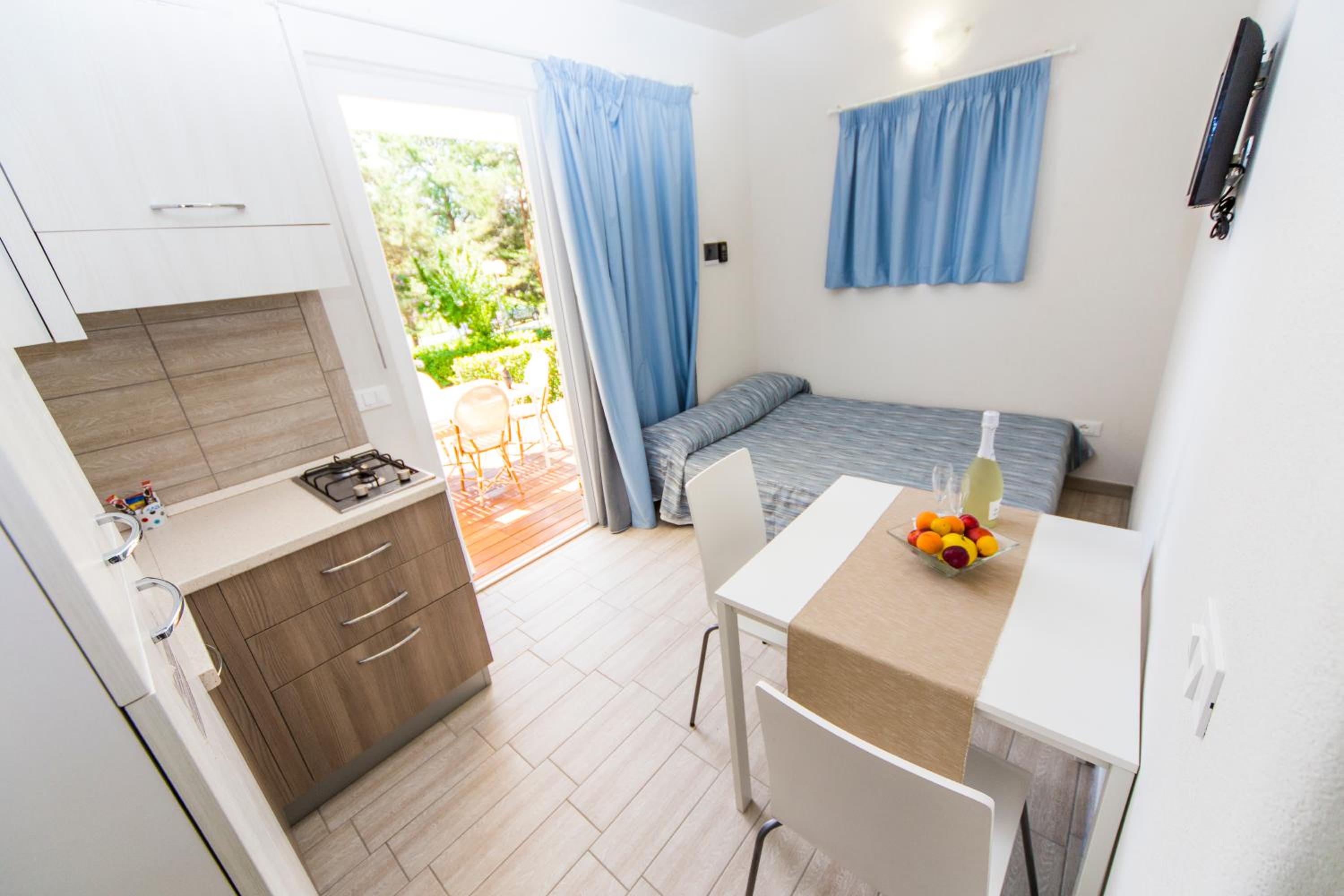 Deluxe Bungalow with Garden View - Photo 26