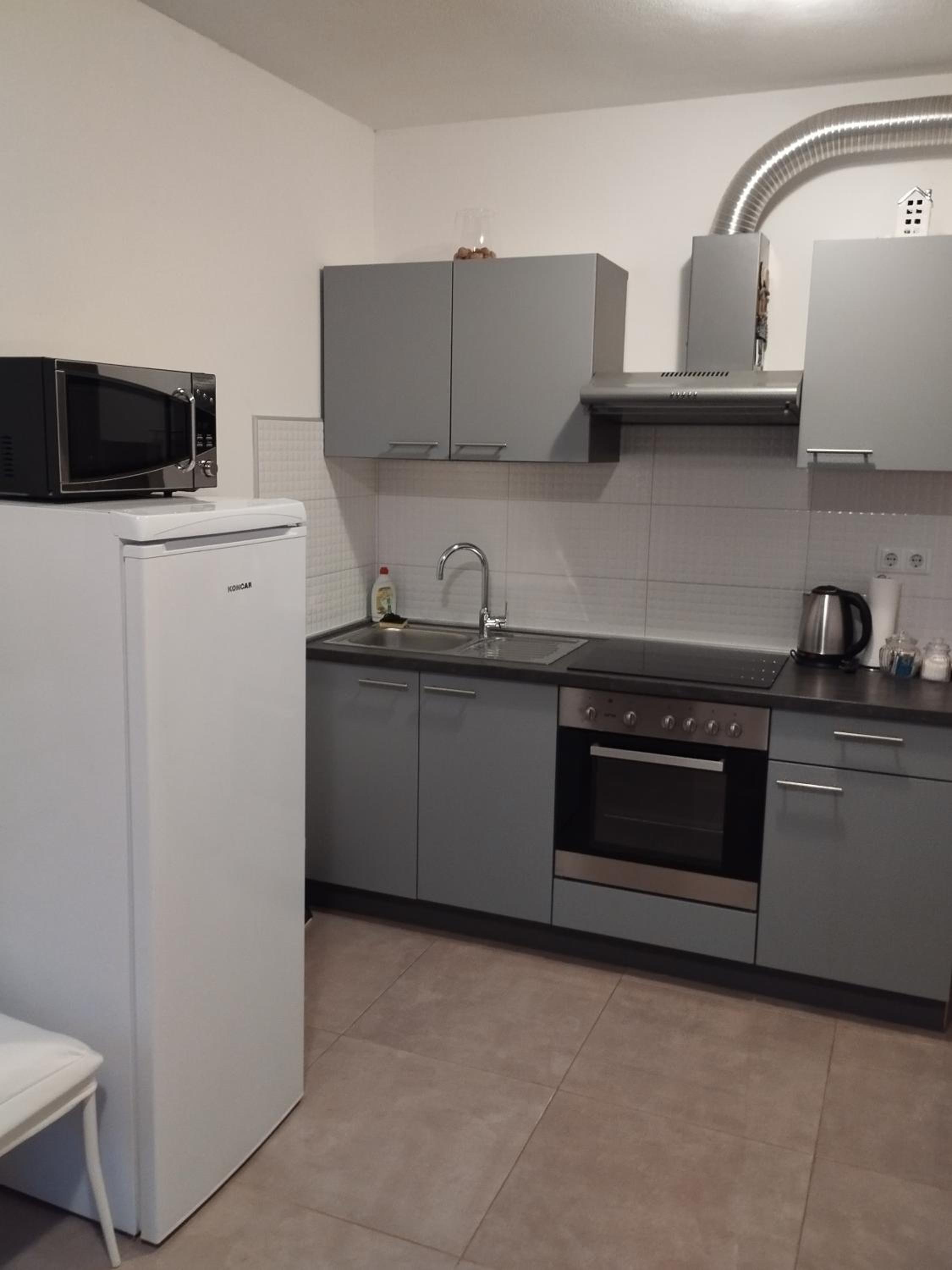 Studio Apartment - Photo 10