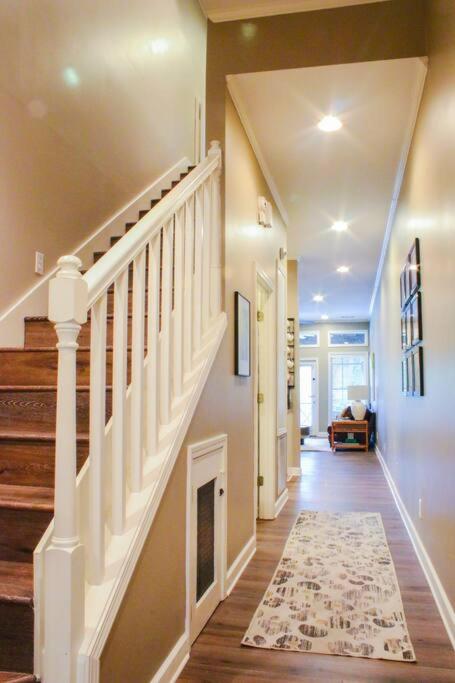 Three-Bedroom House photo 2