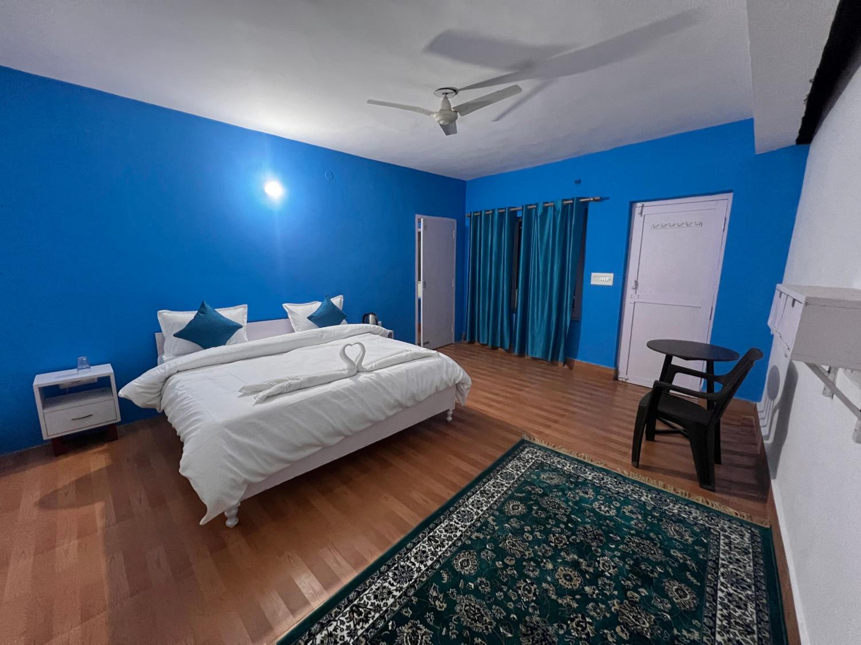 Suite With Lake View