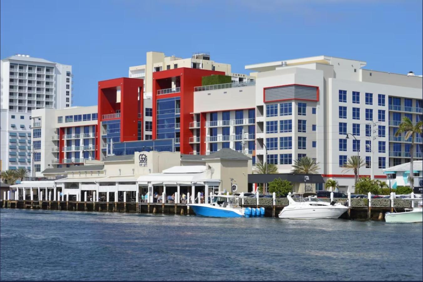 Two-Bedroom Apartment with Bay View photo 3
